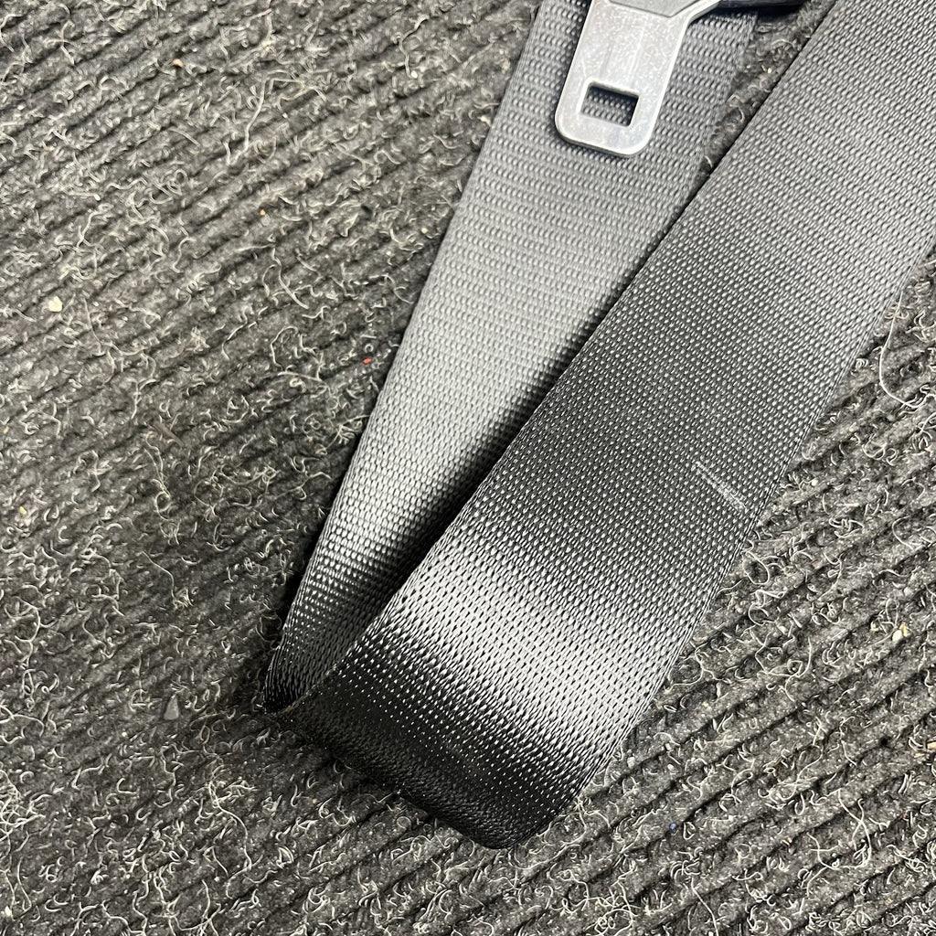 ☑️ BMW F-Series Right Front Seatbelt Retractor Safety Restraint Module 34143195