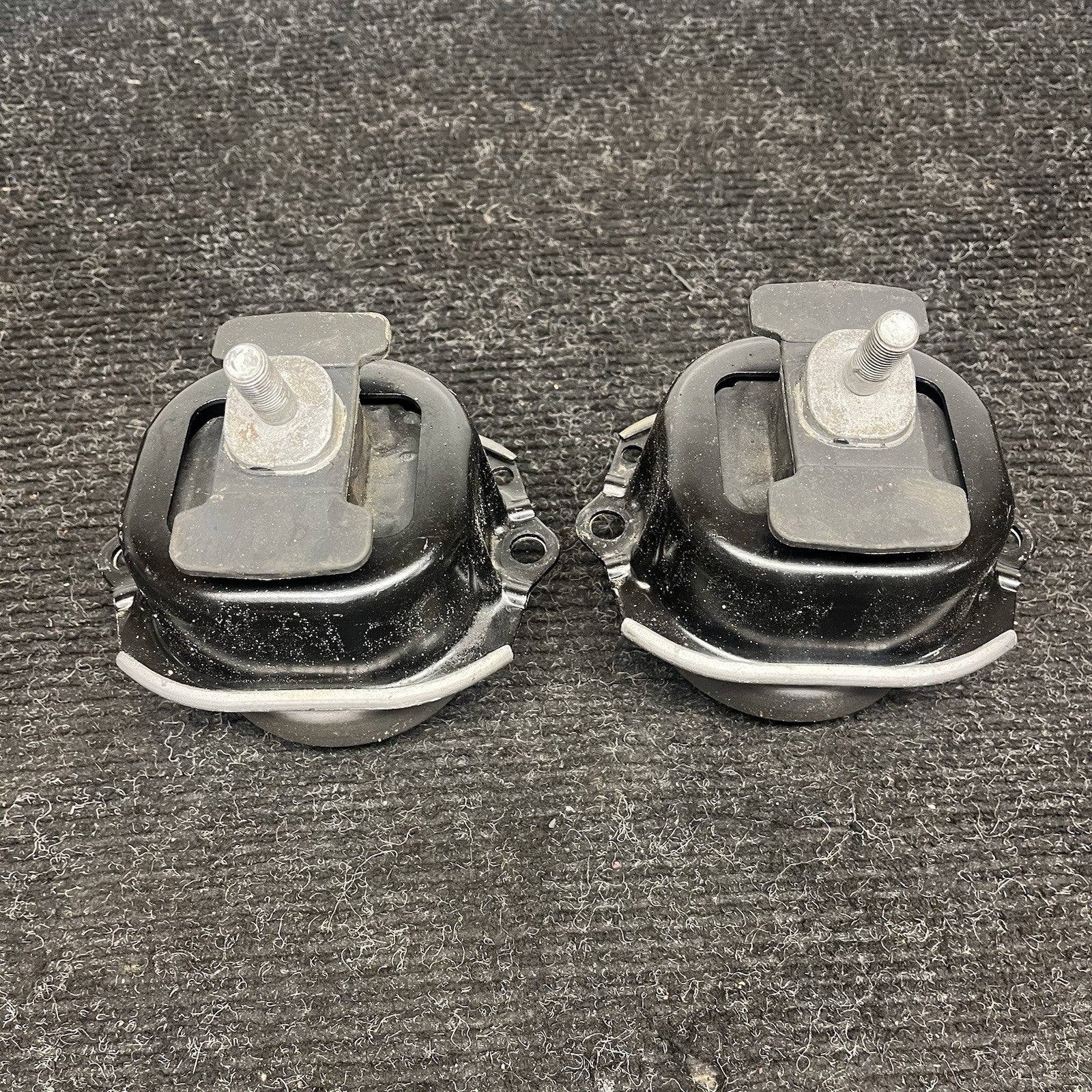 ☑️10-19 BMW E70 E71 X5 X6 XDRIVE35I Front Engine Motor Mount Bracket 6780260 OEM
