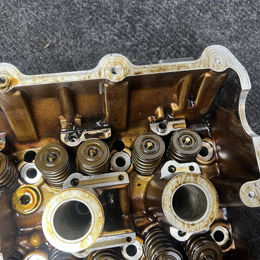 ☑️ BMW M42 Engine Cylinder Head 1721464