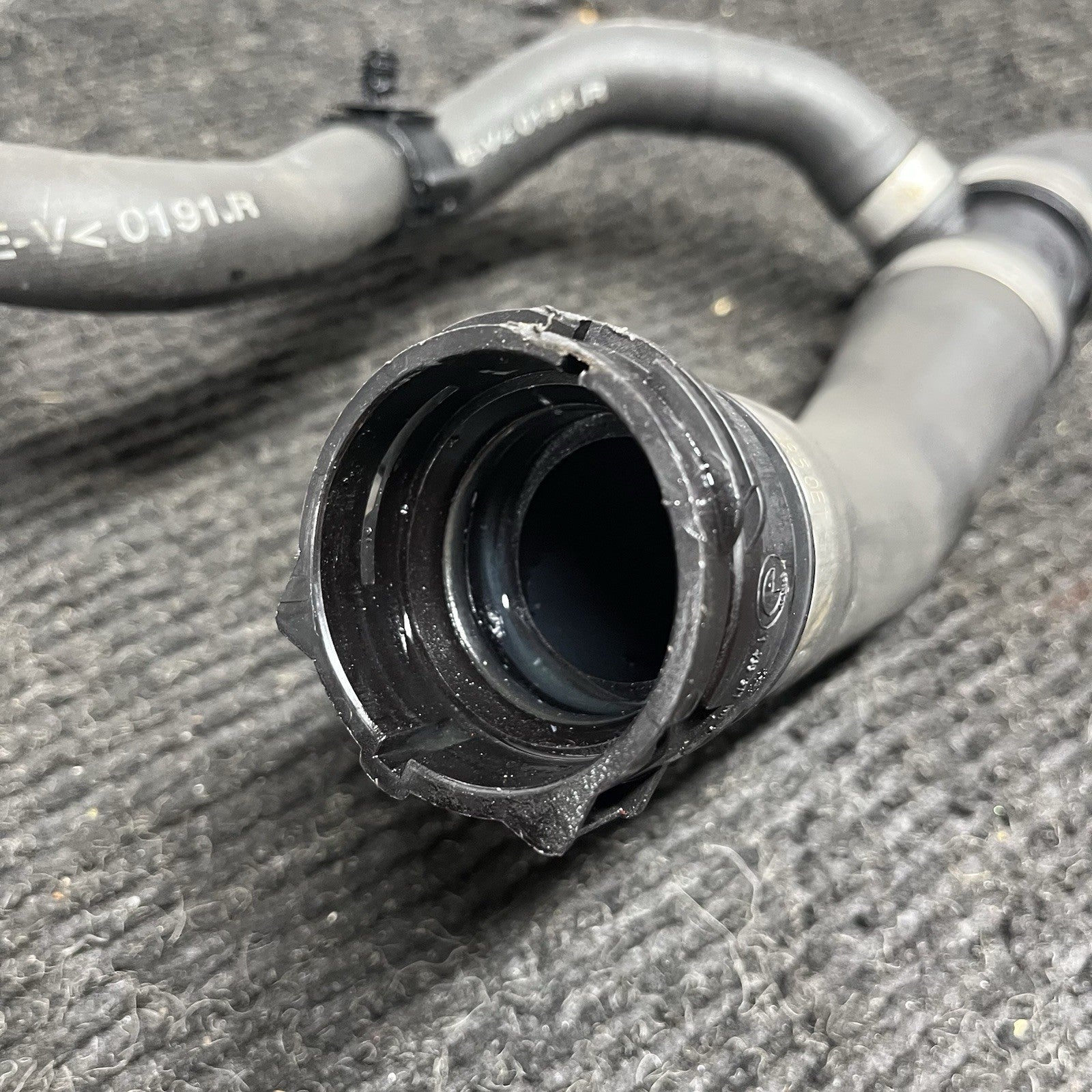 ☑️ 12-16 BMW F22 F30 F32 228i 328i Radiator Coolant Water Hose Pipe 7619256 OEM