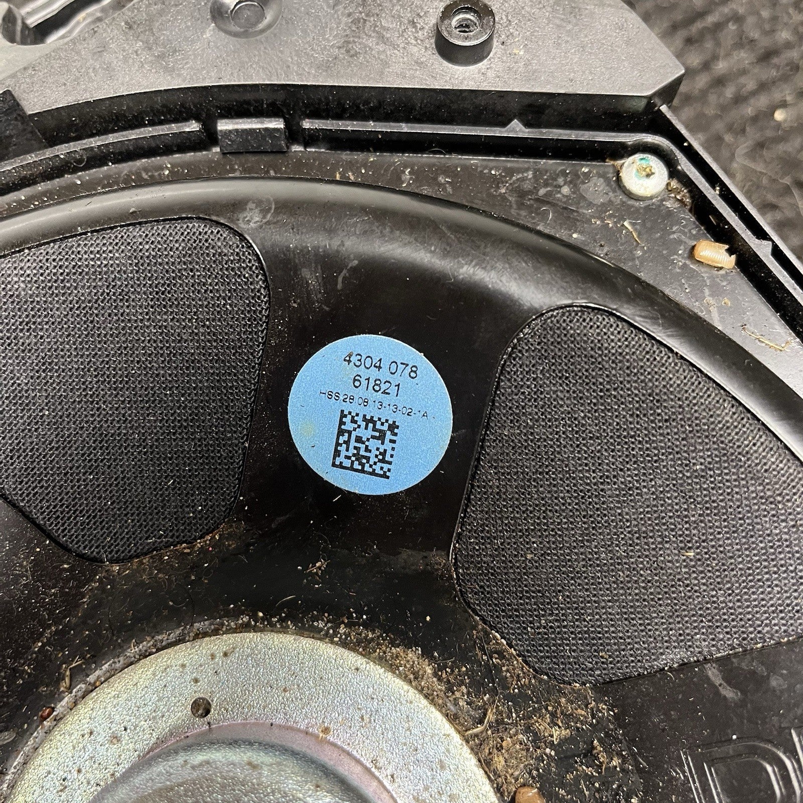 ☑️ 12-18 BMW F30 328i 320i Left Side Subwoofer Speaker Hi-Fi System 9210149 OEM