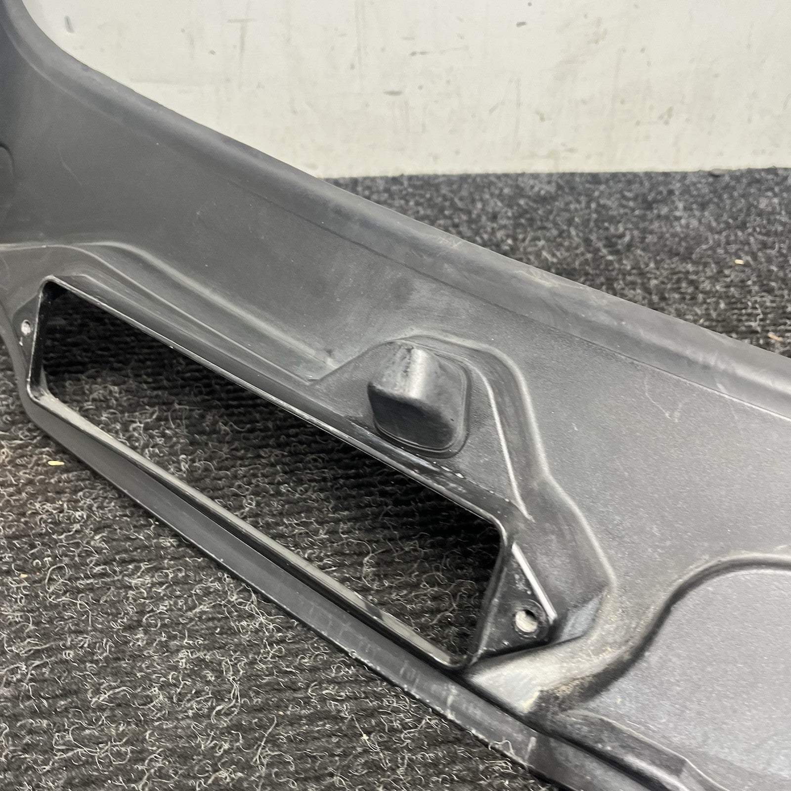 ☑️ 08-13 BMW E90 E92 E93 M3 OEM Front Windshield Wiper Cowl Panel Trim Cover OEM