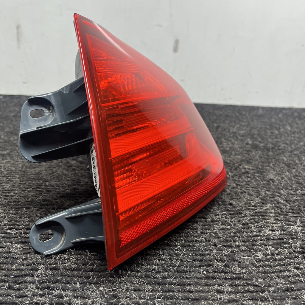 ☑️ 2012-2015 BMW F30 320i 328i Sedan Rear Right Outer Taillight Tail Light OEM