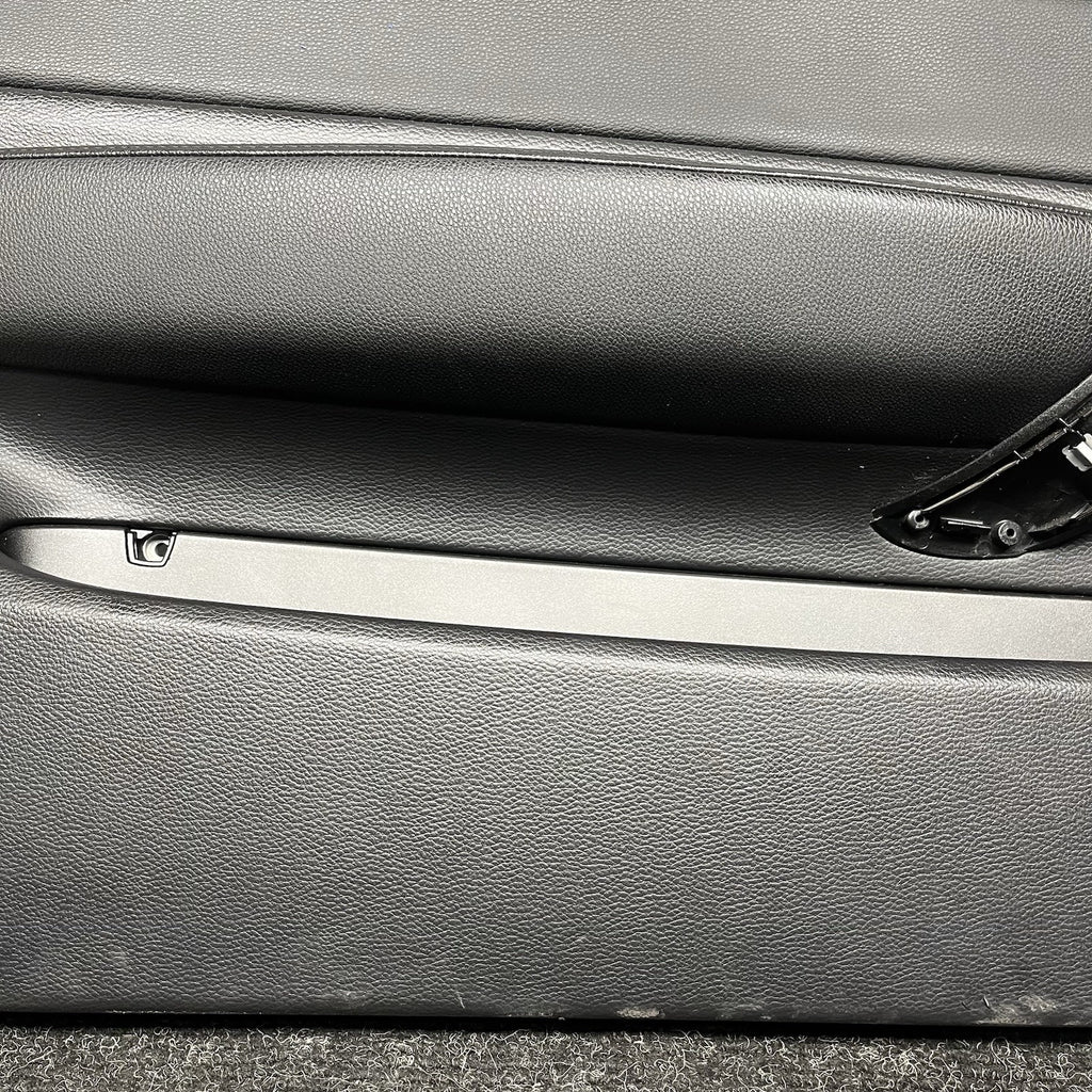 ☑️ 08-13 BMW E88 E82 135i 128i Front Driver Door Card Panel Vinyl Black