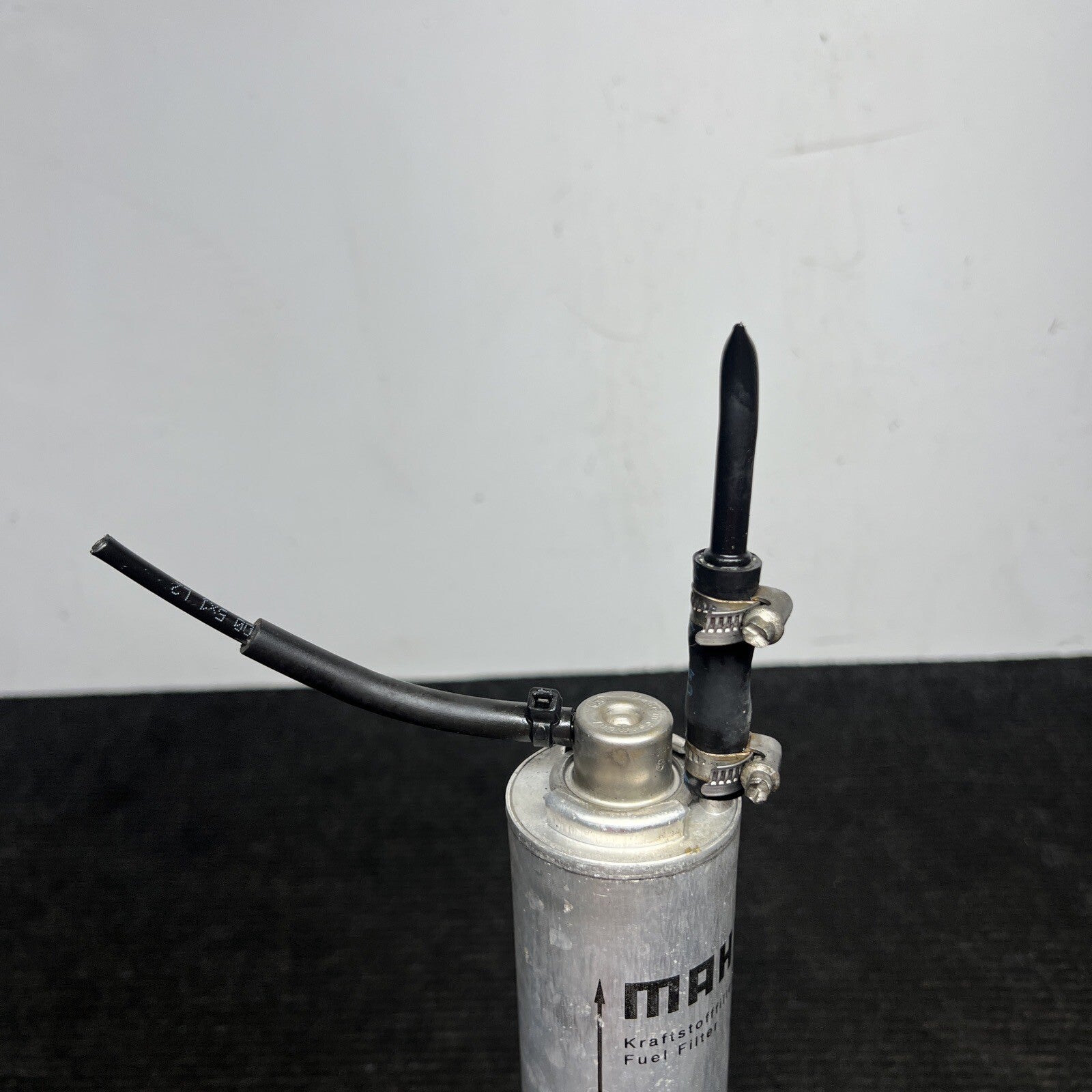 ☑️ 01-06 OEM BMW E46 ZHP 3.2L M54 FUEL FILTER & PRESSURE REGULATOR 028160597