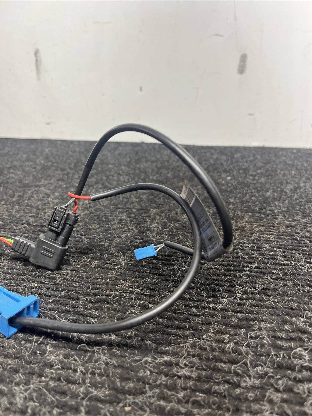 ☑️ BMW OEM E60 E61 E64 E70 545 535 550 M5 REAR TRUNK BATTERY NEGATIVE CABLE