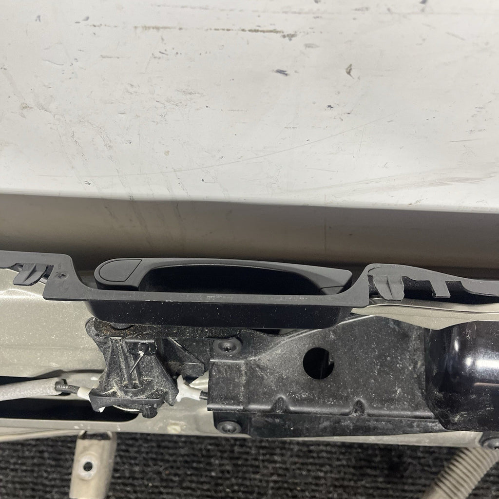 ☑️ BMW 2007-2013 E70 X5 REAR LOWER TAILGATE LIFTGATE TRUNK OEM