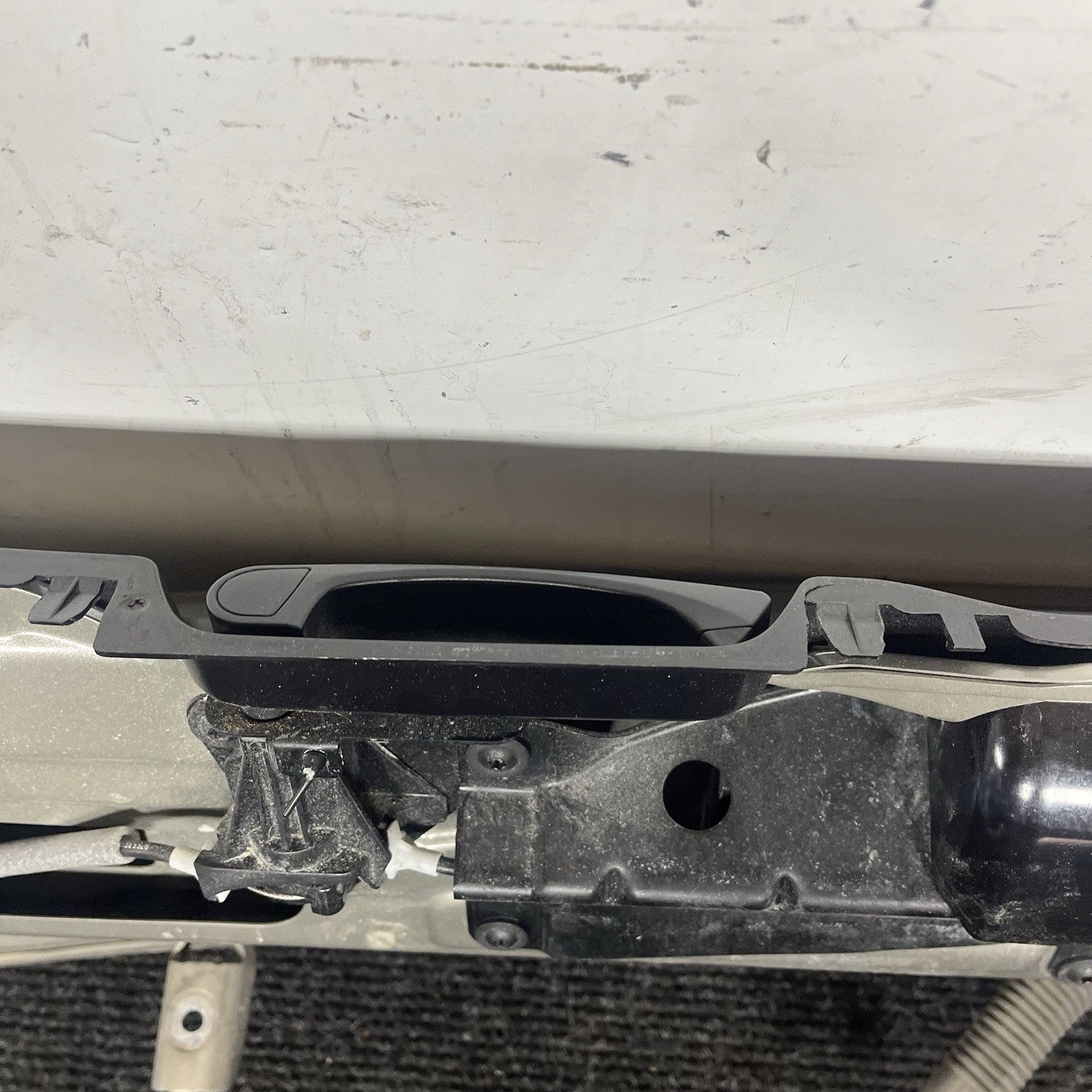 ☑️ BMW 2007-2013 E70 X5 REAR LOWER TAILGATE LIFTGATE TRUNK OEM