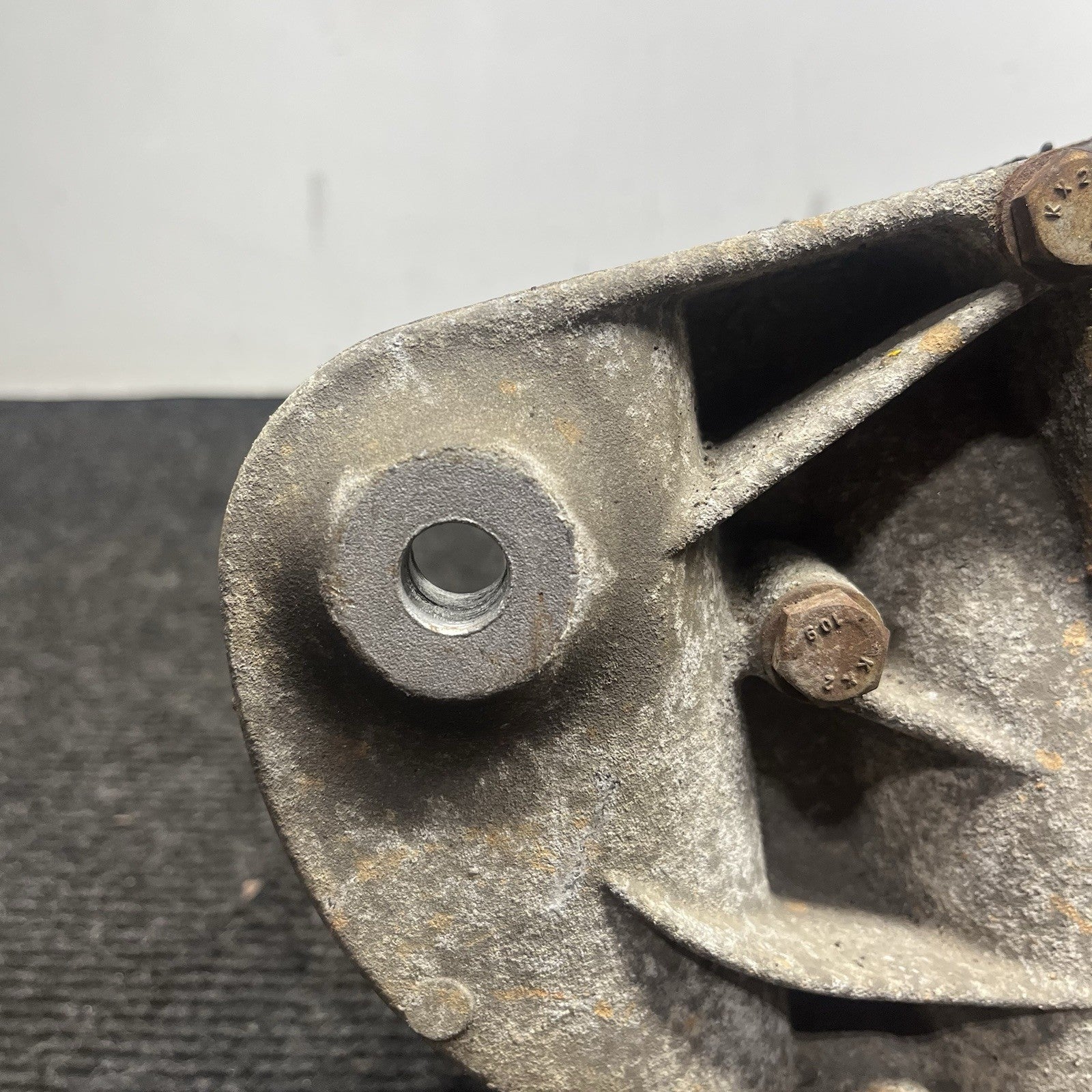 ☑️ 06-13 OEM BMW E90 E92 328 AWD N52 AT Rear Differential Axle Carrier 3.91