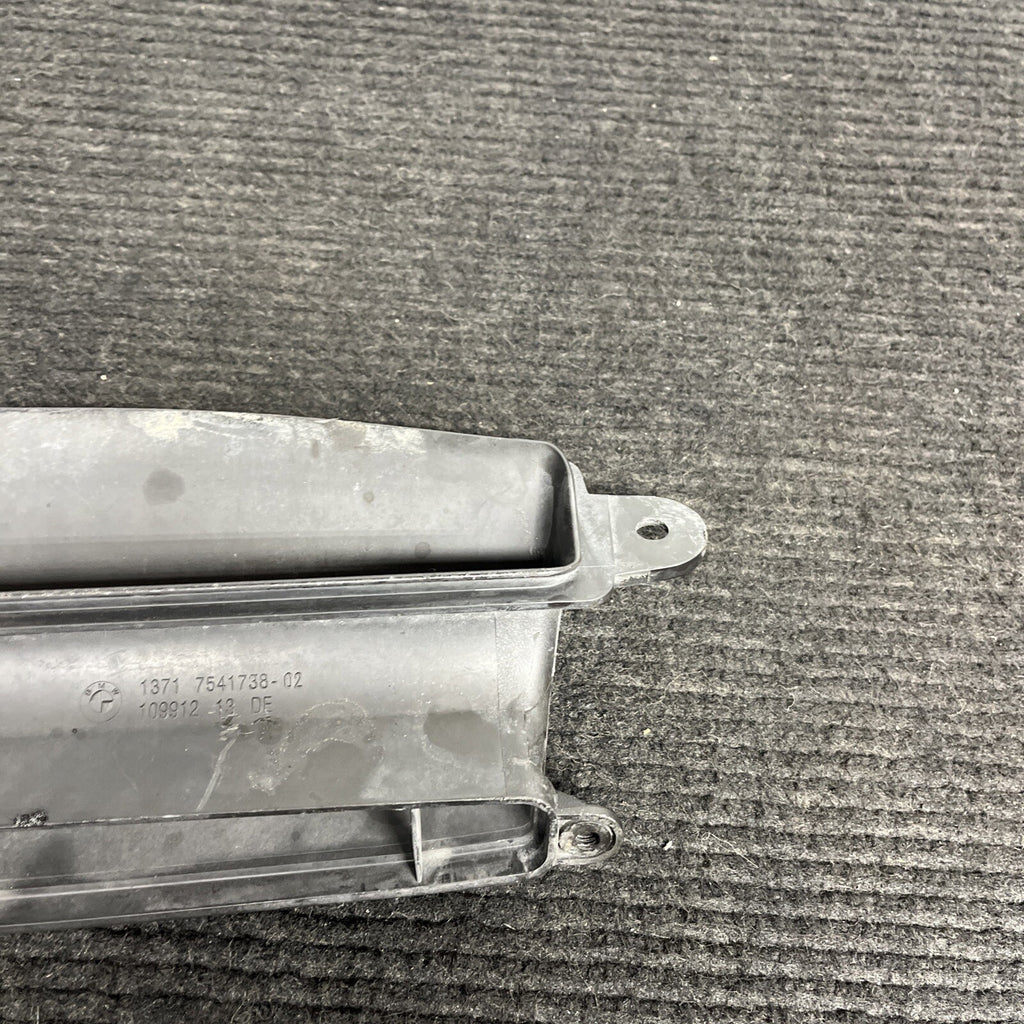 ☑️ OEM BMW E90 E92 E93 328 335 M3 Engine Inlet Intake Suction Tube Air Duct