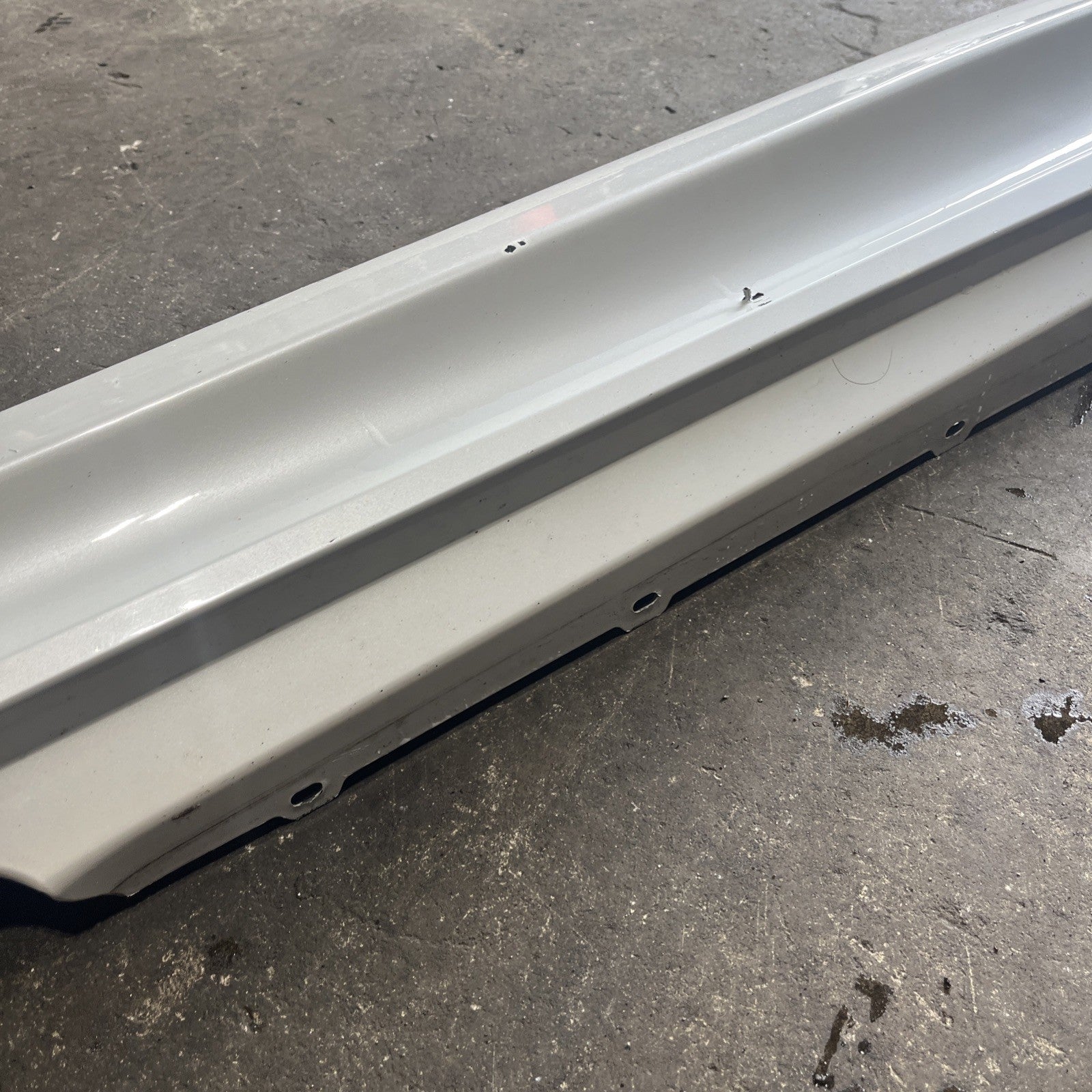 ☑️ 07-13 OEM BMW E92 E93 M3 Right Passenger Side Skirt Rocker Panel MineralWhite