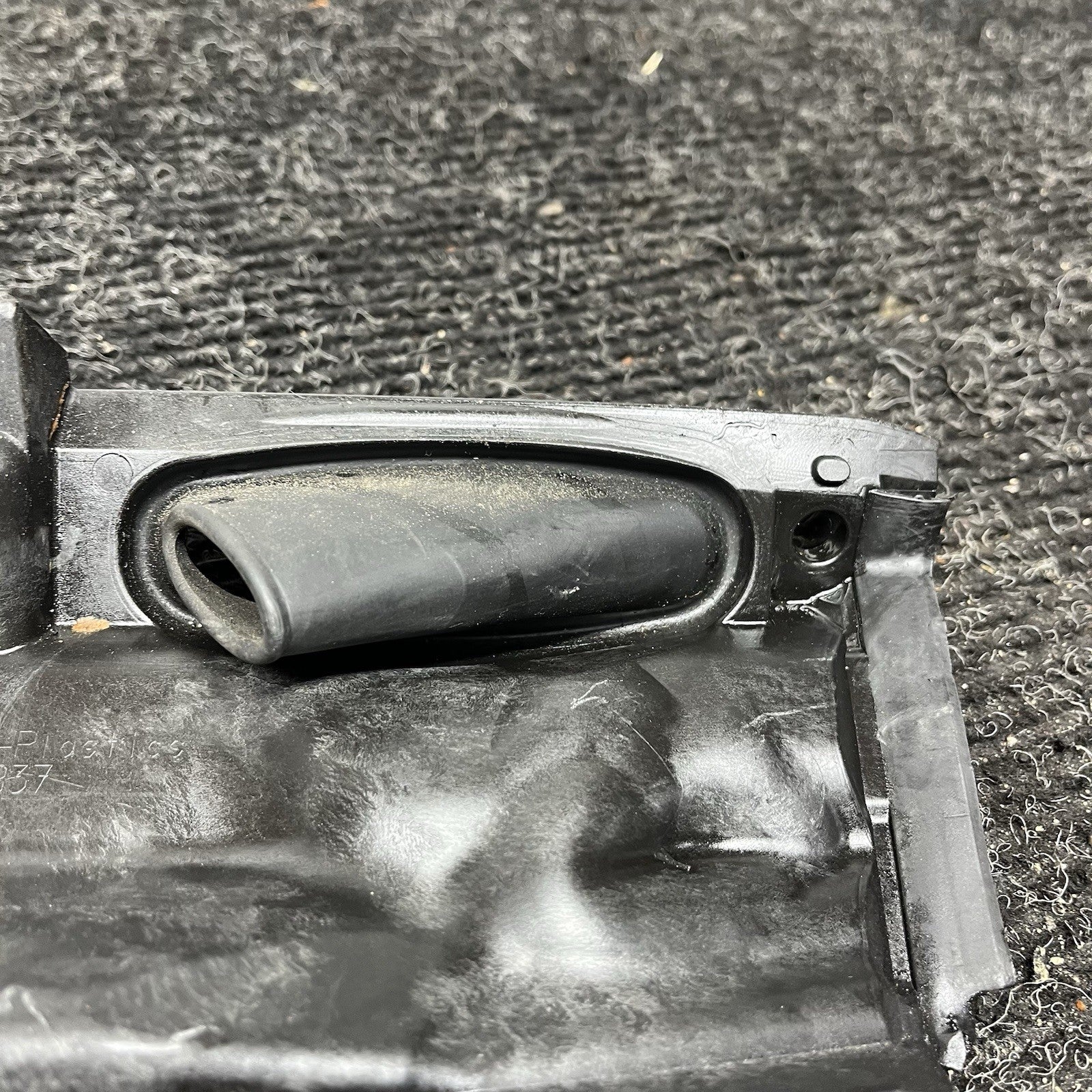 ☑️ 07-13 BMW E90 E92 335i 328i Windshield COWL Cover Heater Panel Center 9175860