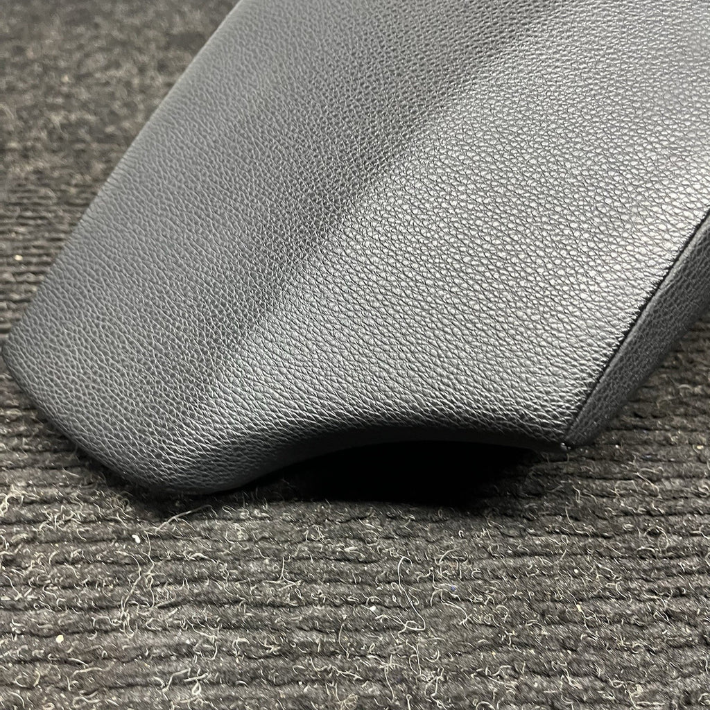 ☑️ 08-13 OEM BMW E88 E82 Center Console Armrest Tray Black Leather