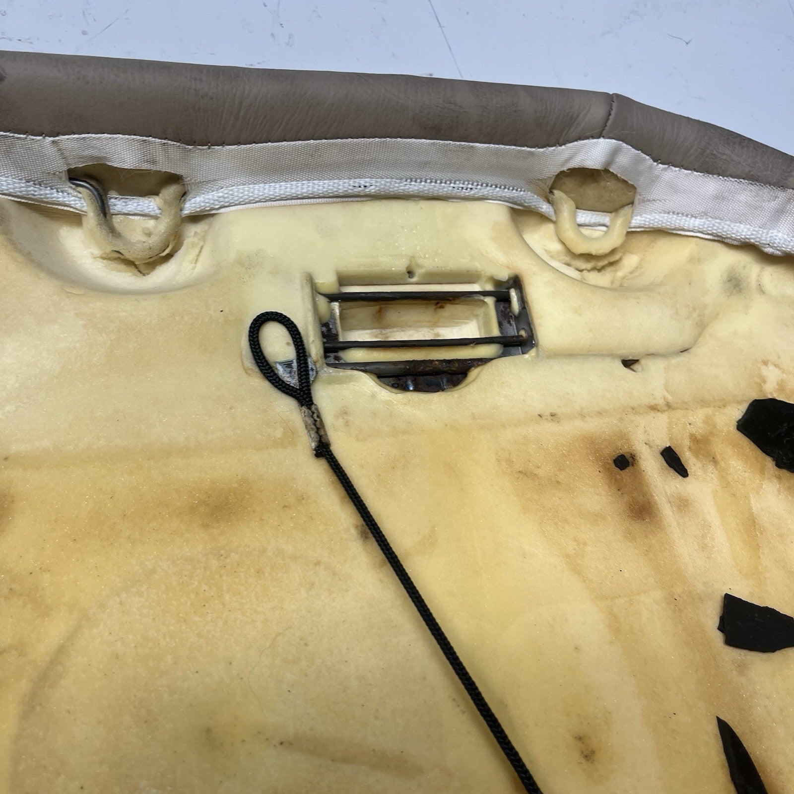 ☑️ 00-06 BMW E46 3-Series Coupe Rear Seat Bottom Bench Folding Beige Leather OEM