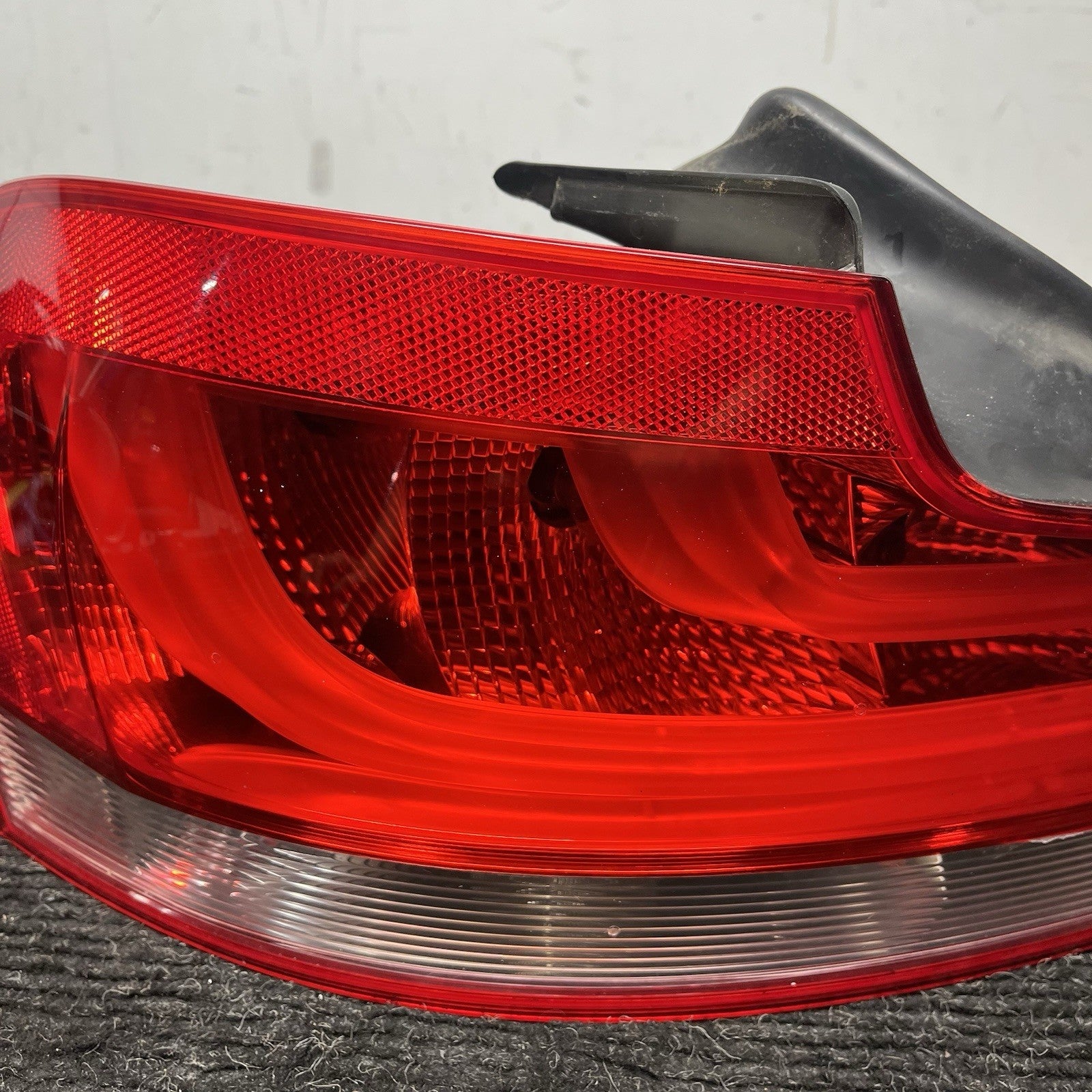 ☑️ 2011-2013 BMW 1-Series E82 E88 135i LCI Left Driver Side LED Tail Light OEM