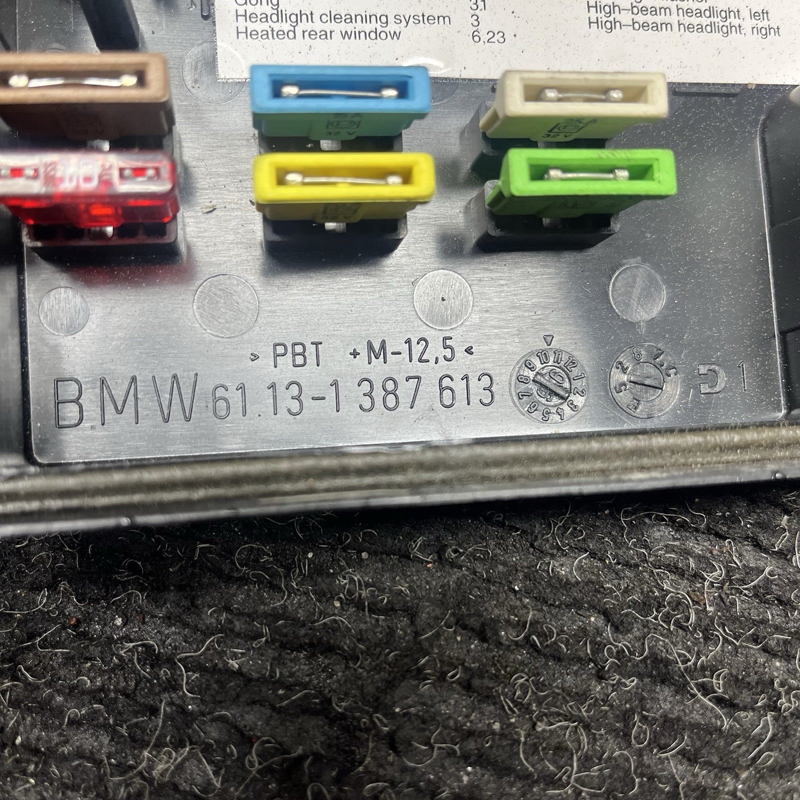 ☑️ 1995-1999 BMW M3 E36 ENGINE BAY POWER FUSE BOX COVER LID OEM 1387613