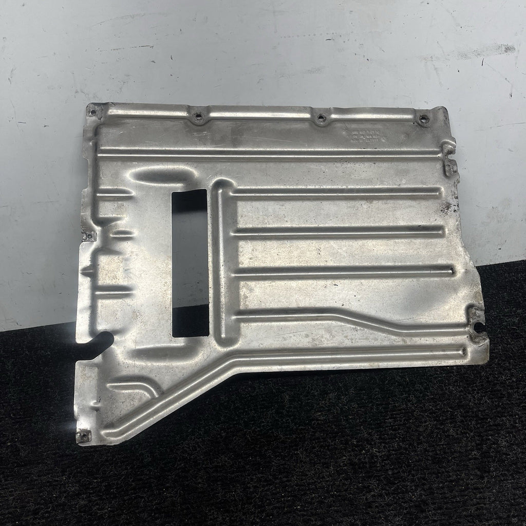 ☑️ 2007-2013 BMW X5 - Center Underbody Shield Panel / Liner 7158386