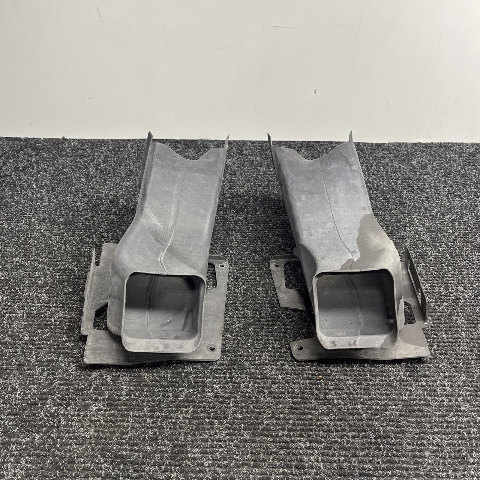 ☑️ 00-06 Genuine BMW 3 Series E46 Coupe Convertible M Sport Front Air Ducts PAIR