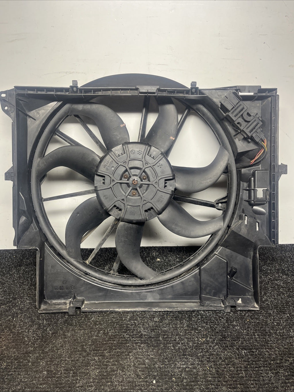 ☑️ 07-13 OEM BMW E88 E90 E92 N54 N55 Engine Radiator Cooling Auxiliary Fan 600W