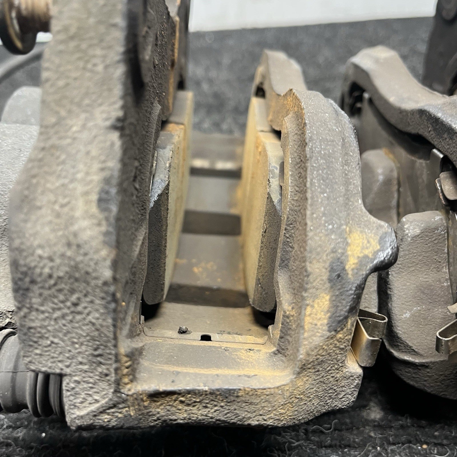 ☑️ 2015-2021 Subaru WRX OEM 2 Piston Front Brake Calipers 26292AG040 26292AG050