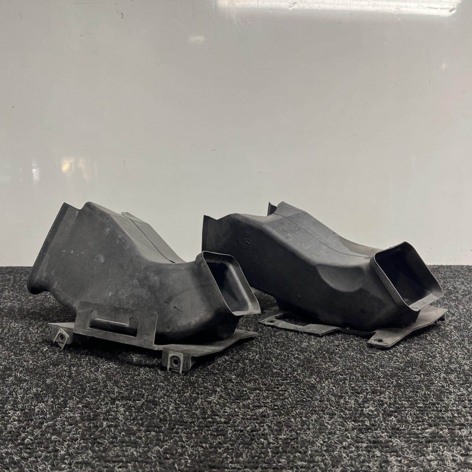 ☑️ 00-06 Genuine BMW 3 Series E46 Coupe Convertible M Sport Front Air Ducts PAIR