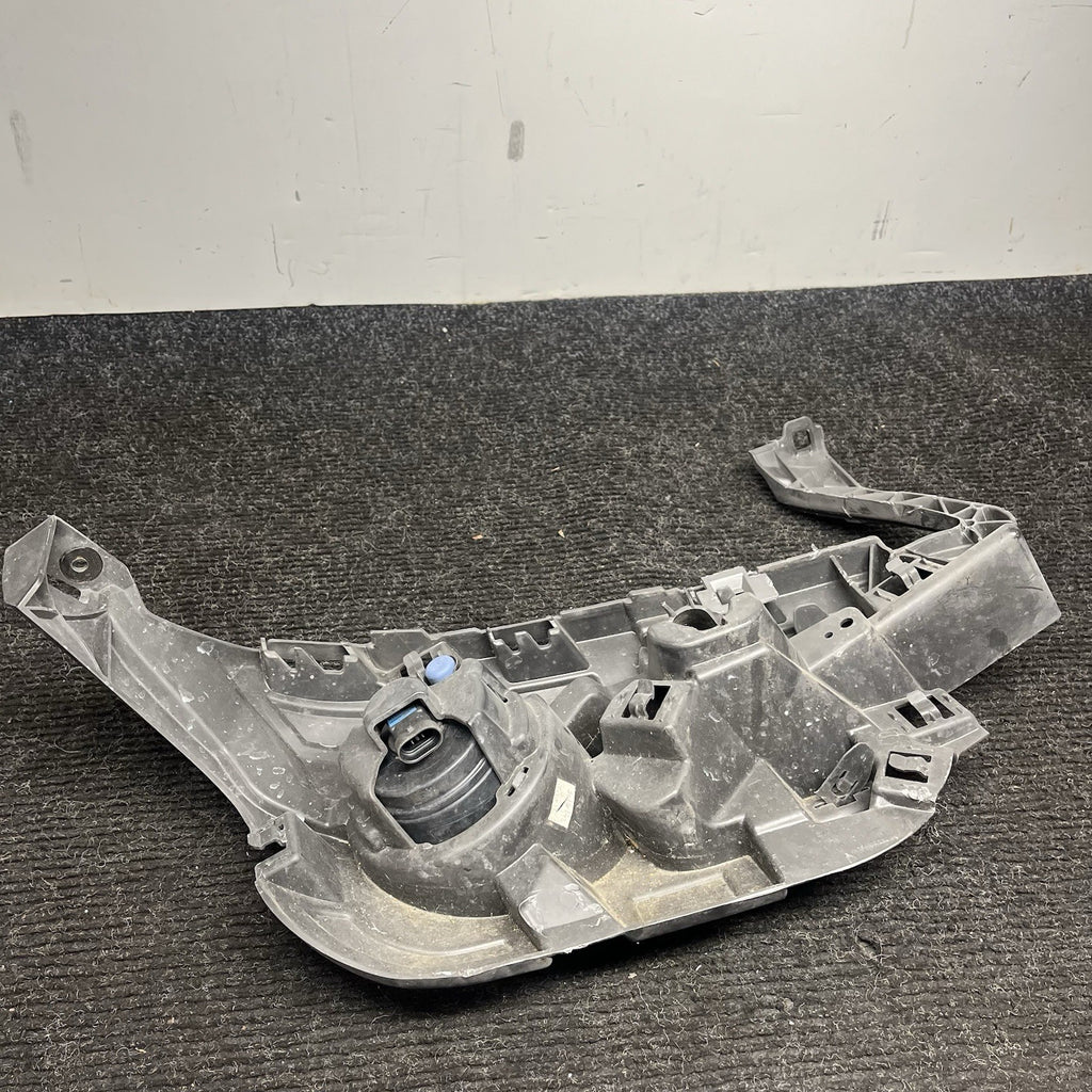 ☑️ 2011-2014 BMW X3 Front Driver Left Bumper Headlight Holder Mount Bracket OEM