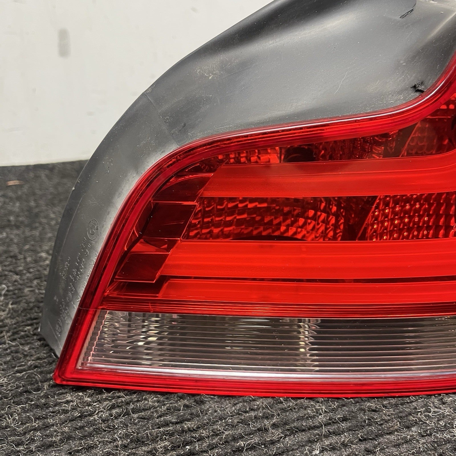 ☑️ 2011-2013 BMW 1-Series E82 E88 135i LCI Right Passenger LED Tail Light OEM