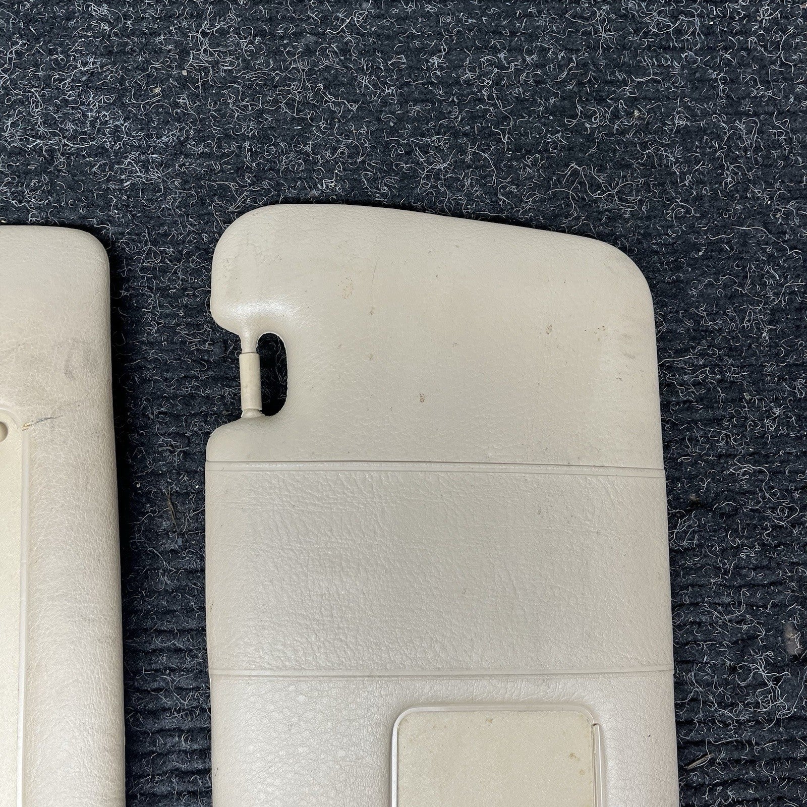 ☑️ OEM BMW E46 325i 330i Sun Visor Left Right Pair Tan 2001-2005 Sedan Coupe