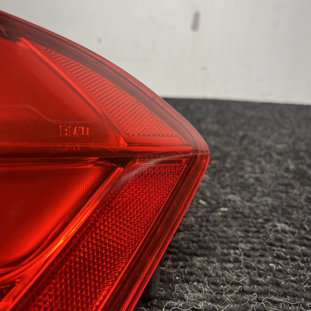 ☑️ 2012-2015 BMW F30 320i 328i Sedan Rear Right Outer Taillight Tail Light OEM