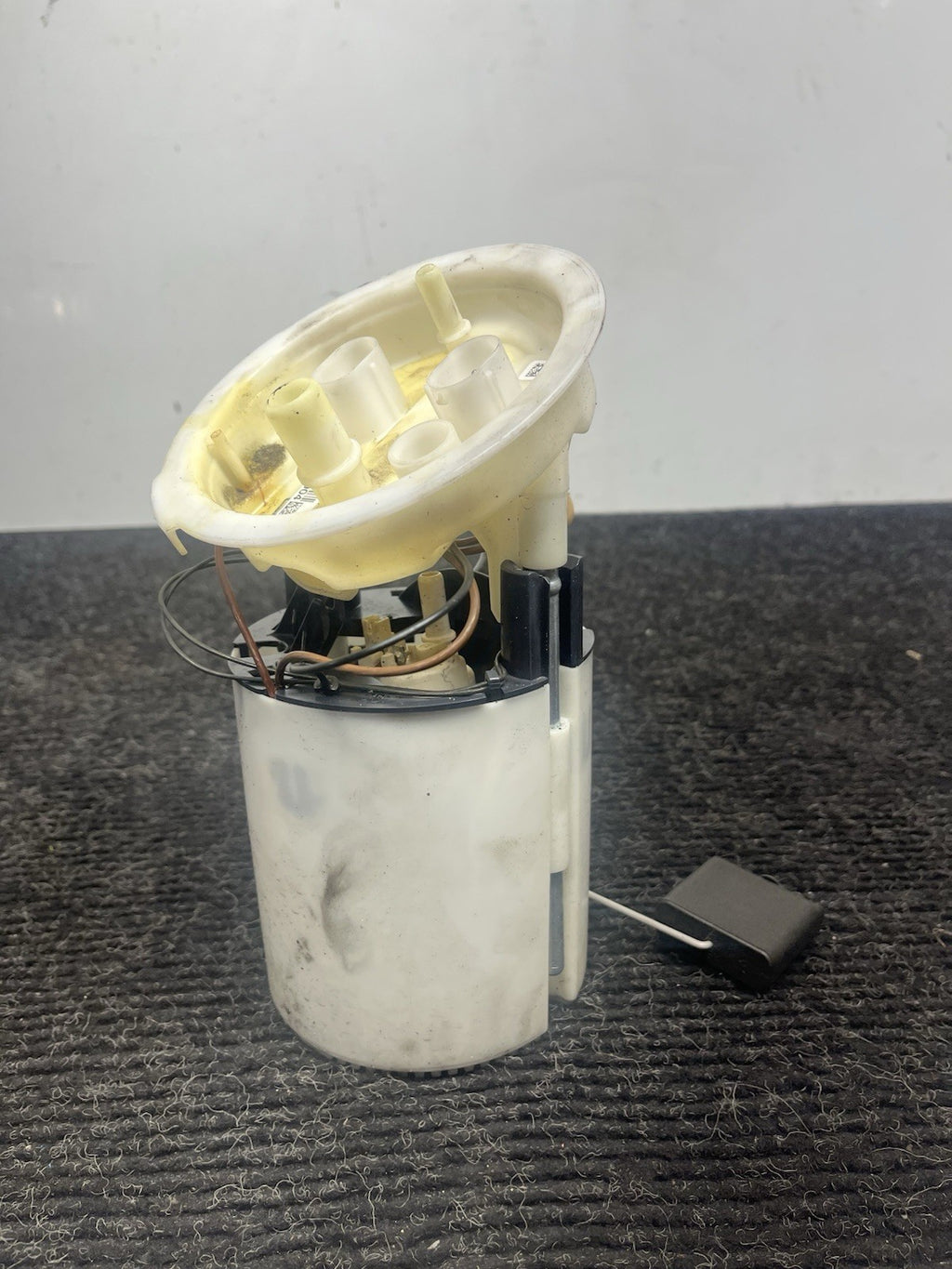 ☑️ 07-13 BMW E82 E88 E90 E91 E92 E93 128I 135I 328I 335I Fuel Pump Sending OEM
