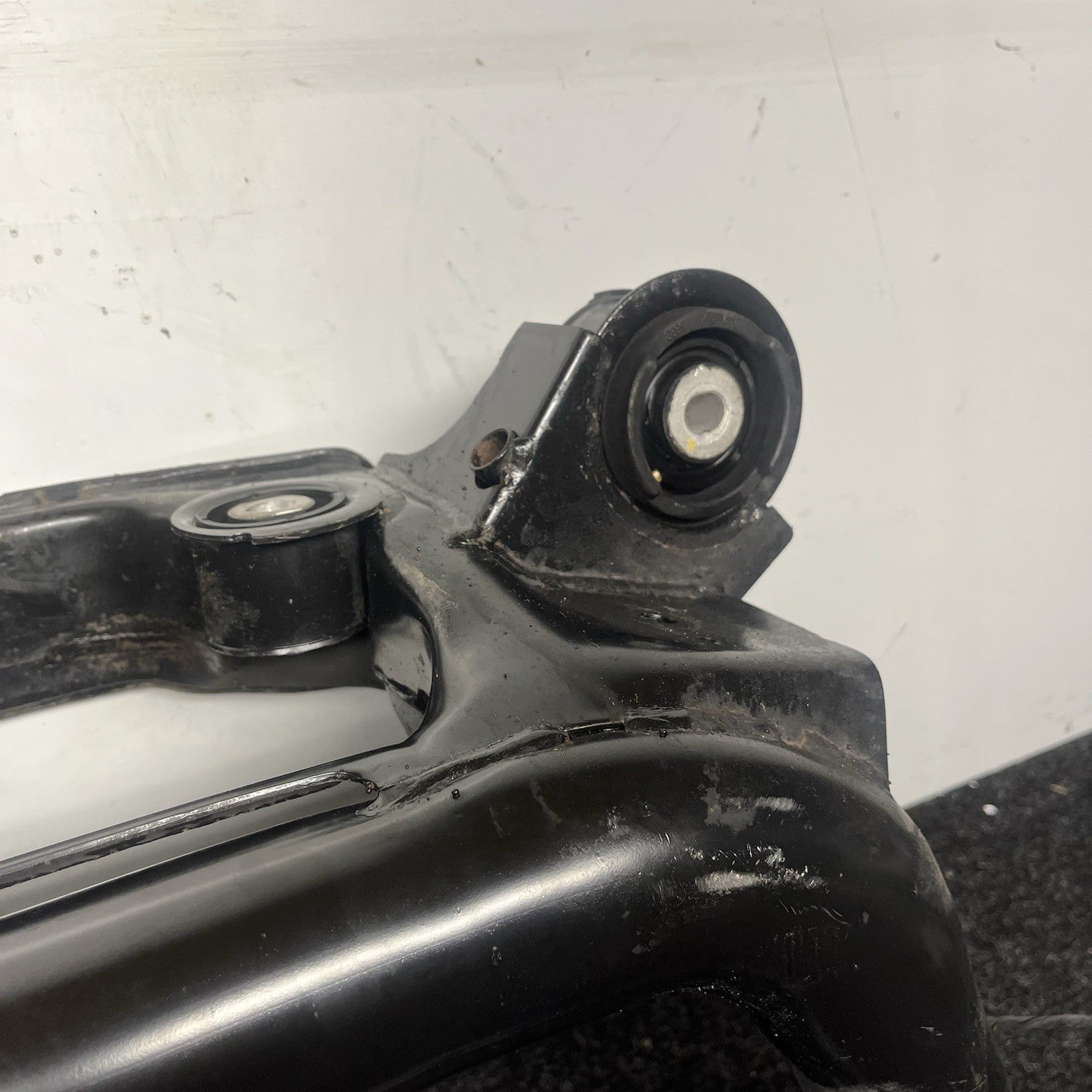 ☑️ 2003-2008 BMW E85 Z4 Convertible Rear Axle Subframe Crossmember Carrier OEM