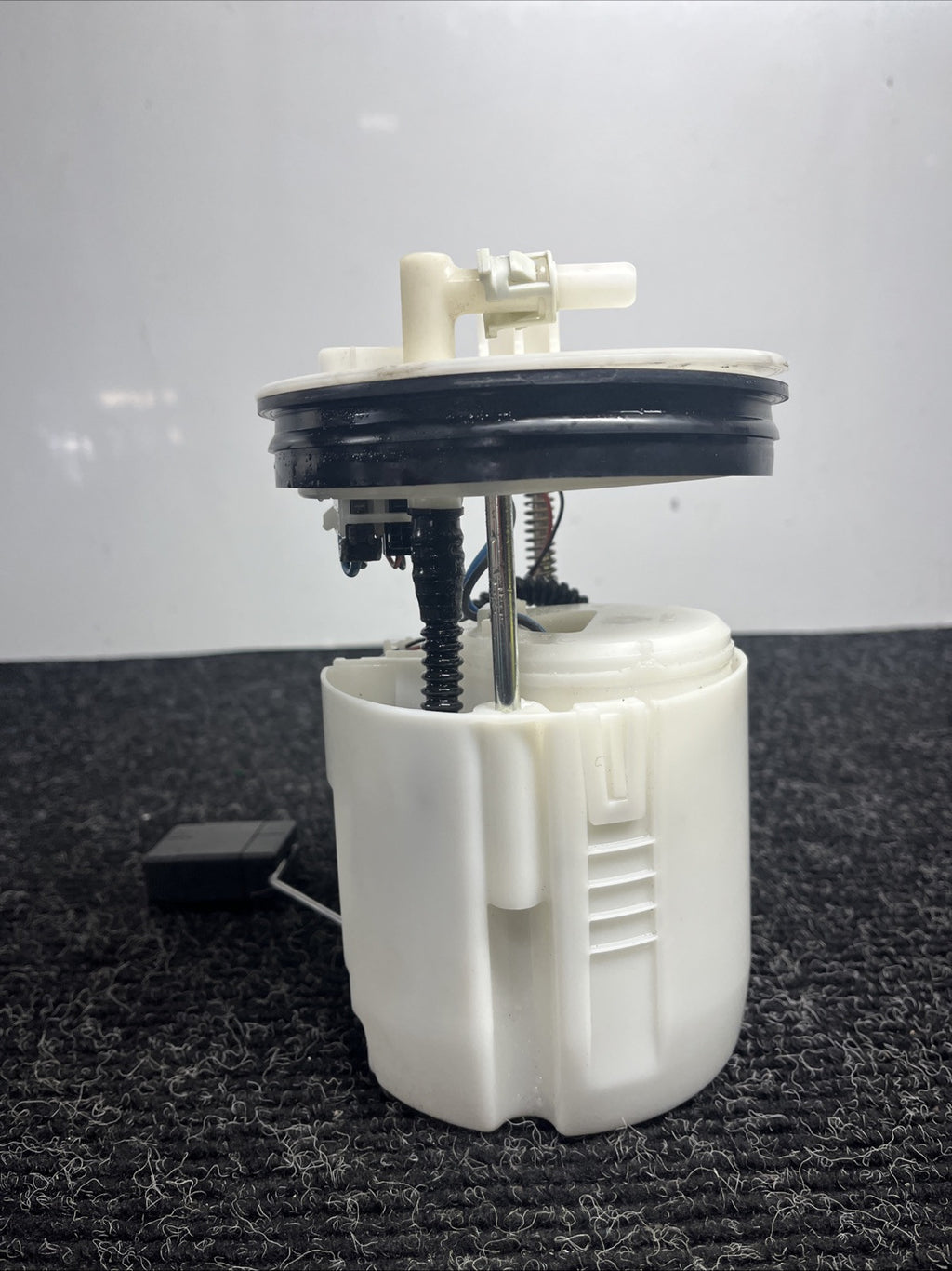 ☑️ 2013-2019 Scion Subaru FR-S BRZ Fuel Pump Assembly 42021CA000 OEM