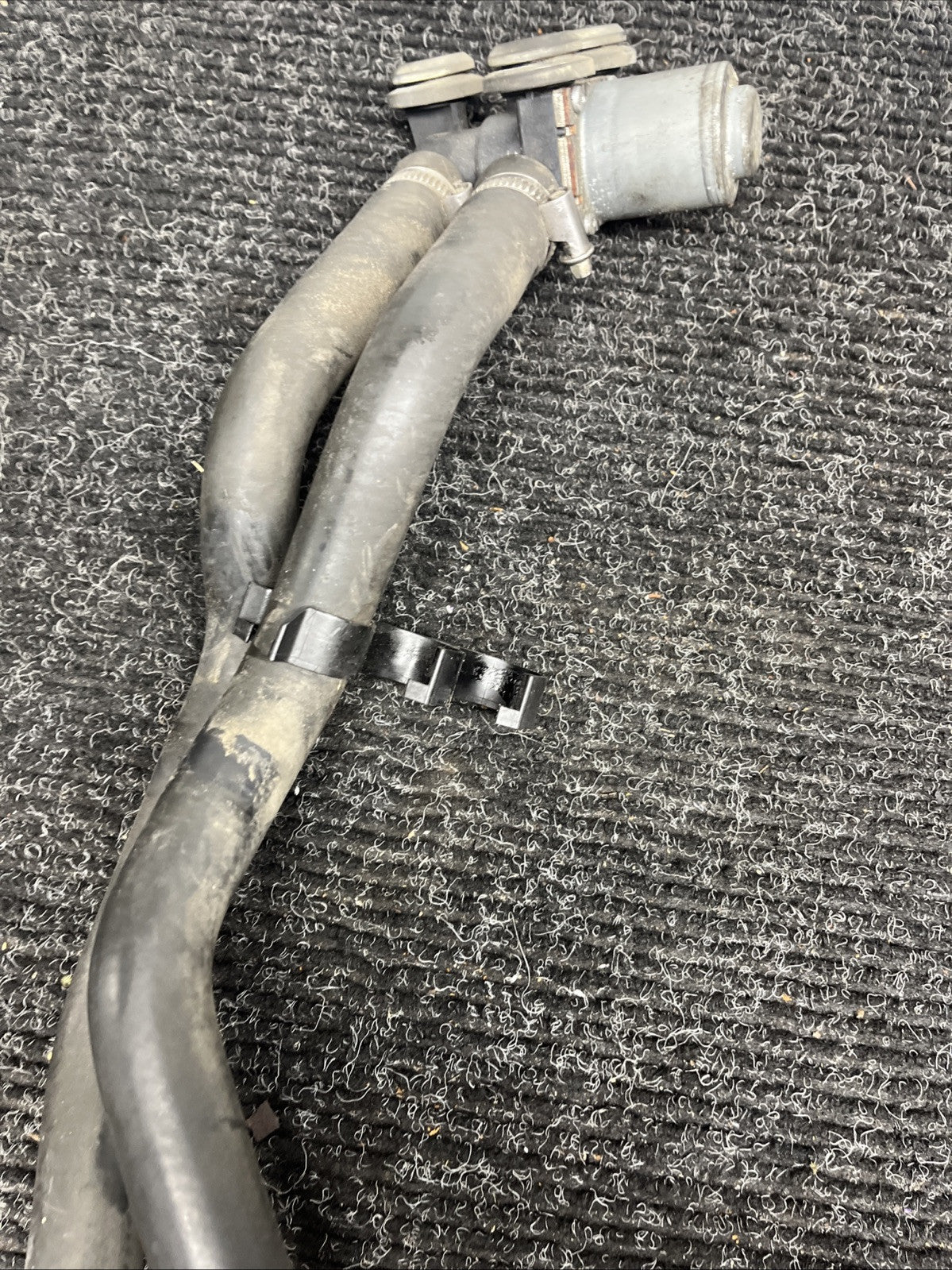 ☑️ BMW E46 M3 01-06 Auxiliary Water Pump Heater Control Valve OEM