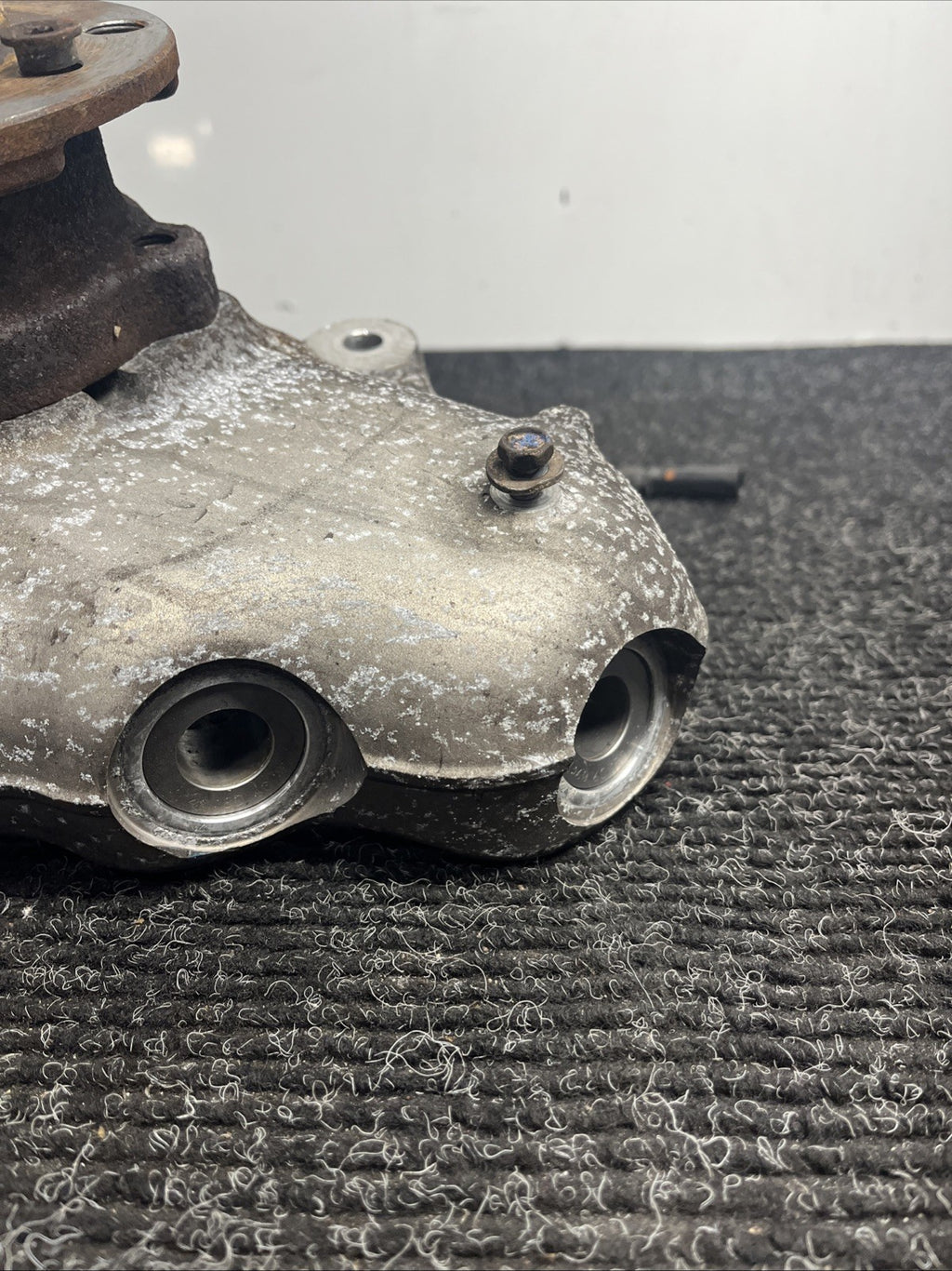 ☑️ 07-13 OEM BMW E70 E71 X5 X6 Front Driver Side Hub Spindle Knuckle Wheel