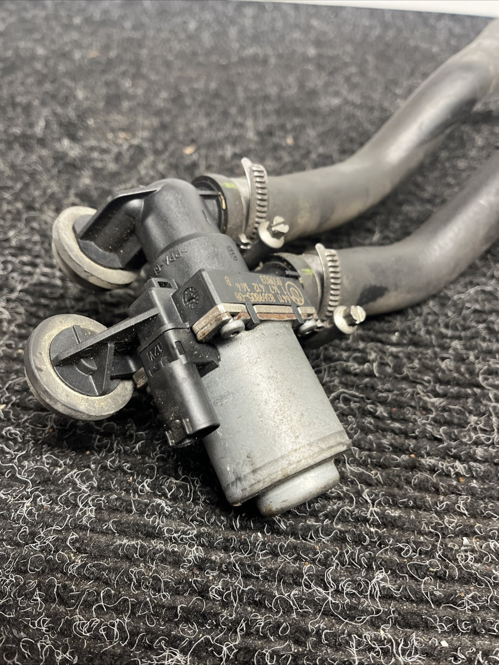 ☑️ BMW E46 M3 01-06 Auxiliary Water Pump Heater Control Valve OEM