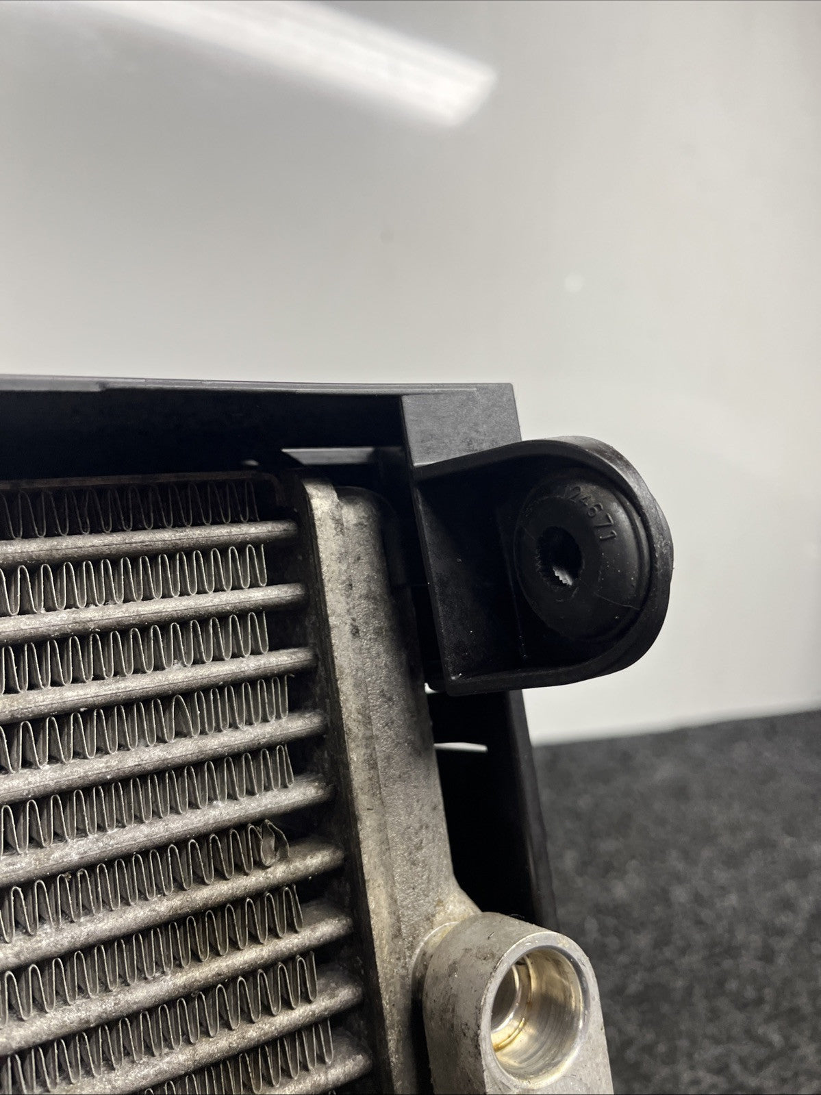 ☑️ 10-2013 BMW X6 M Right Engine Motor Oil Cooler Radiator Bracket 4.4 1446 OEM
