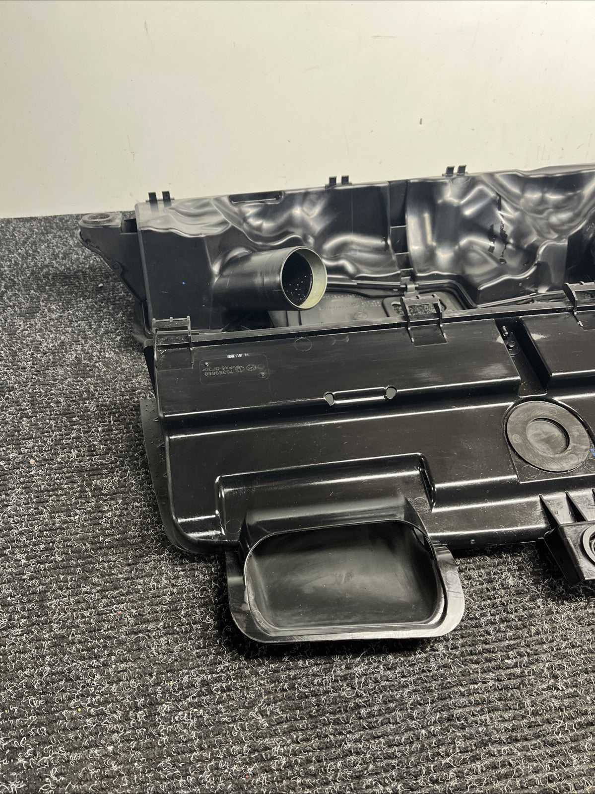☑️ 10-14 OEM BMW E70 E71 X5M S63 Engine Air Intake Filter Housing Assembly