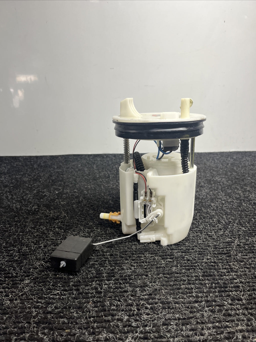 ☑️ 2013-2019 Scion Subaru FR-S BRZ Fuel Pump Assembly 42021CA000 OEM