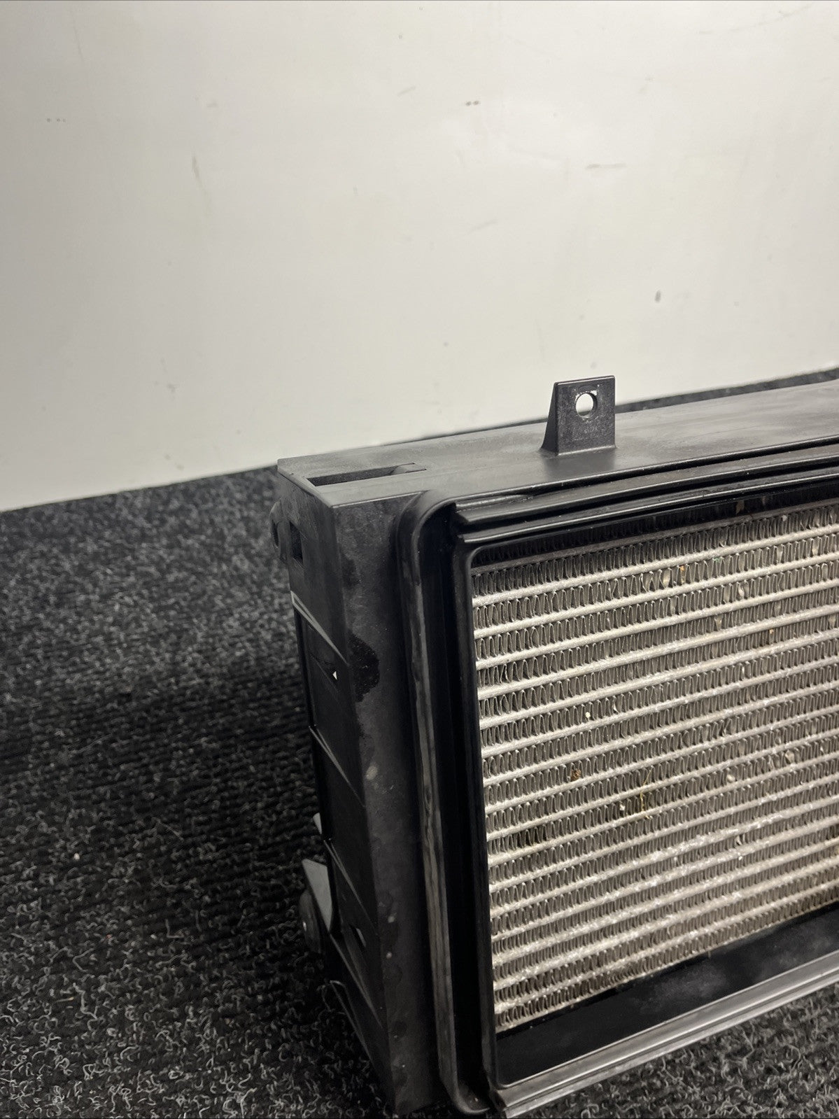 ☑️ 10-2013 BMW X6 M Right Engine Motor Oil Cooler Radiator Bracket 4.4 1446 OEM