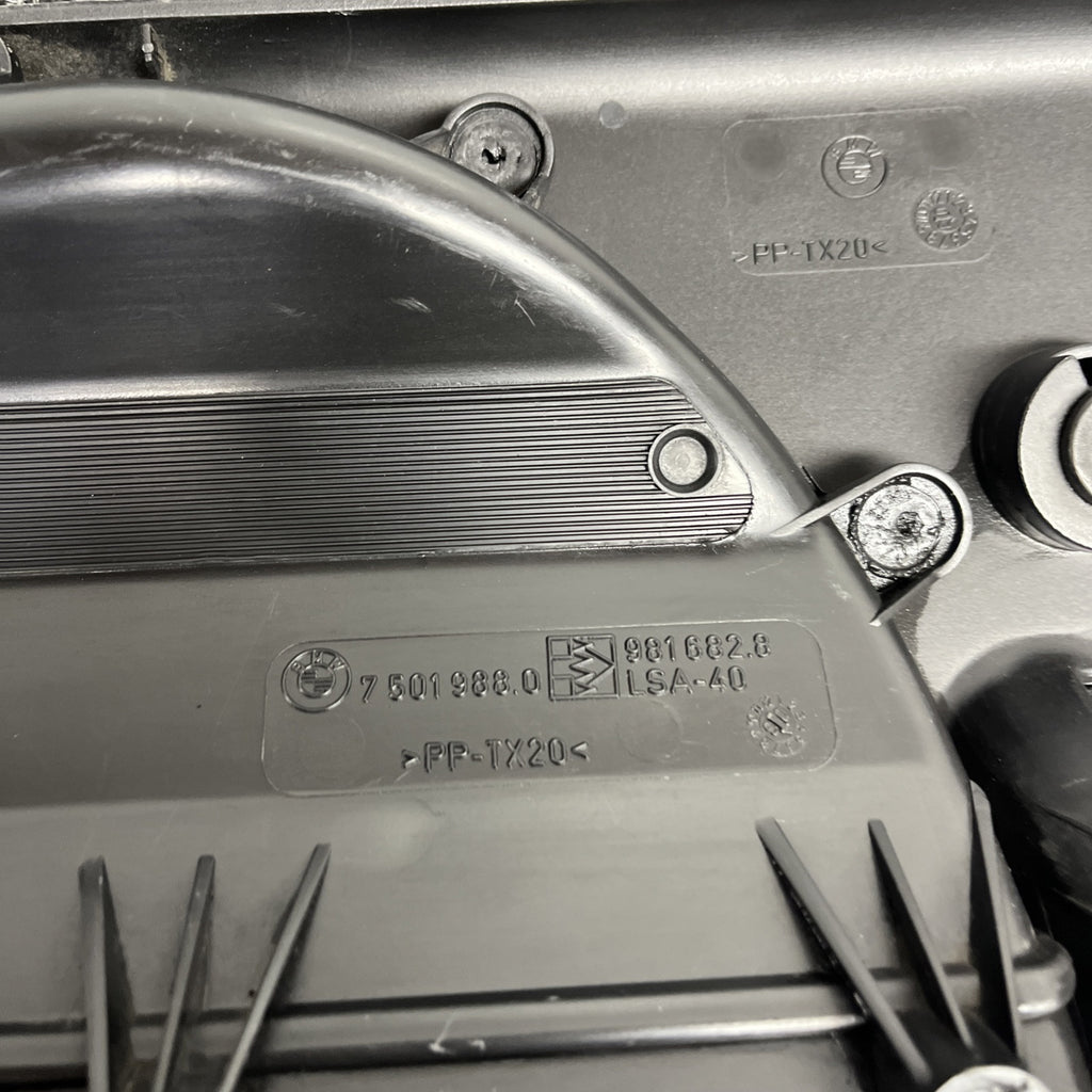 ☑️ 01-06 BMW E46 325i 325ci 330i 330ci 330xi Upper Radiator Cover Air Duct OEM