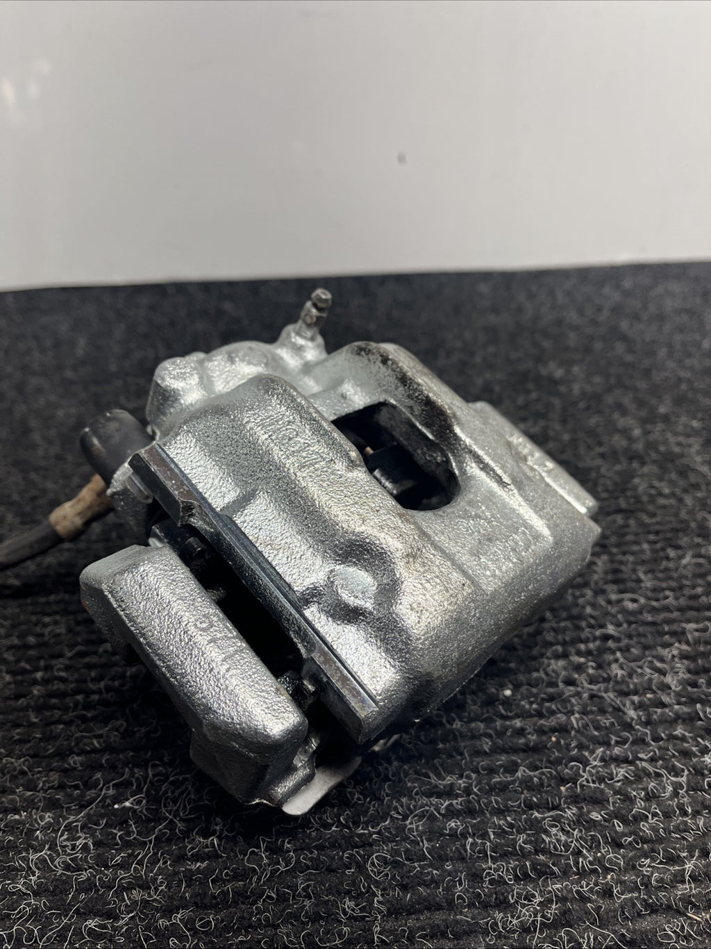 ☑️ 01-06 BMW E46 330i 330Ci RWD REAR LEFT DRIVER BRAKE CALIPER OEM