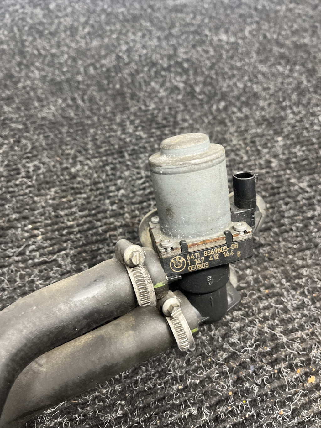 ☑️ BMW E46 M3 01-06 Auxiliary Water Pump Heater Control Valve OEM