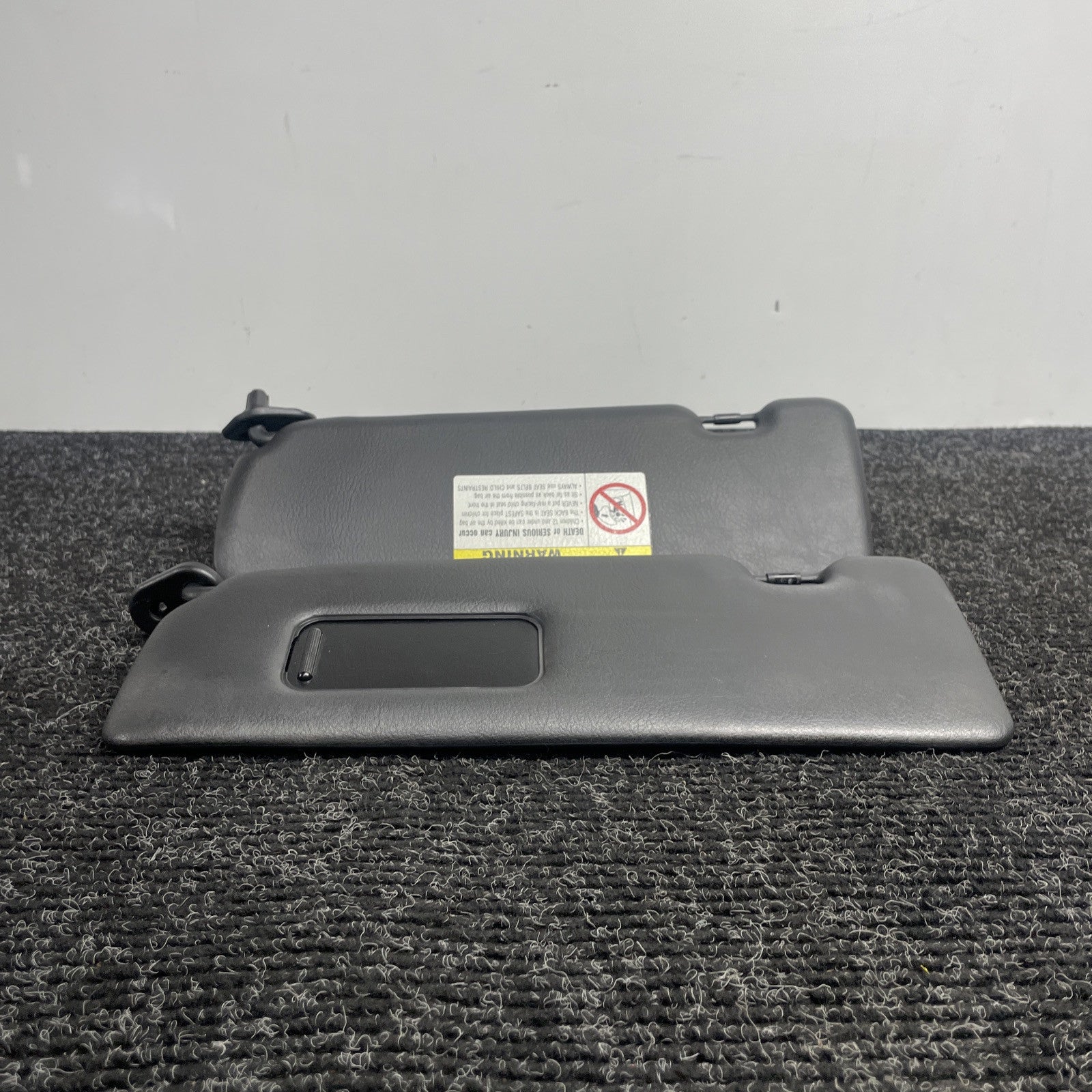 ☑️ 01-06 BMW E46 3-SERIES CONVERTIBLE SET OF 2 FRONT LEFT & RIGHT SUN VISOR OEM