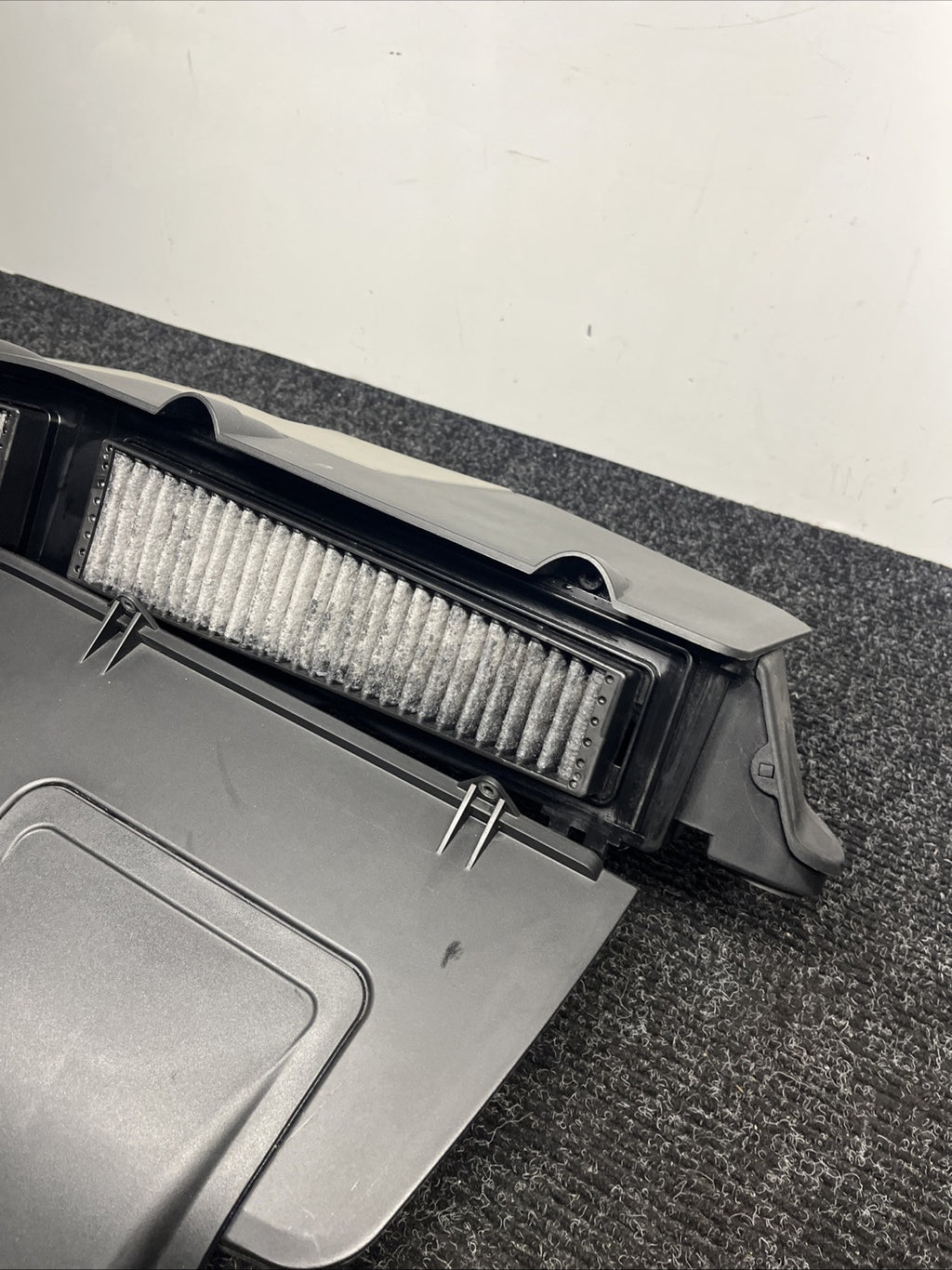 ☑️ 10-14 OEM BMW E70 E71 X5M S63 Engine Air Intake Filter Housing Assembly