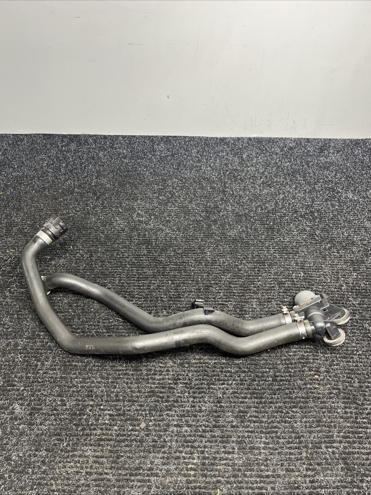 ☑️ BMW E46 M3 01-06 Auxiliary Water Pump Heater Control Valve OEM
