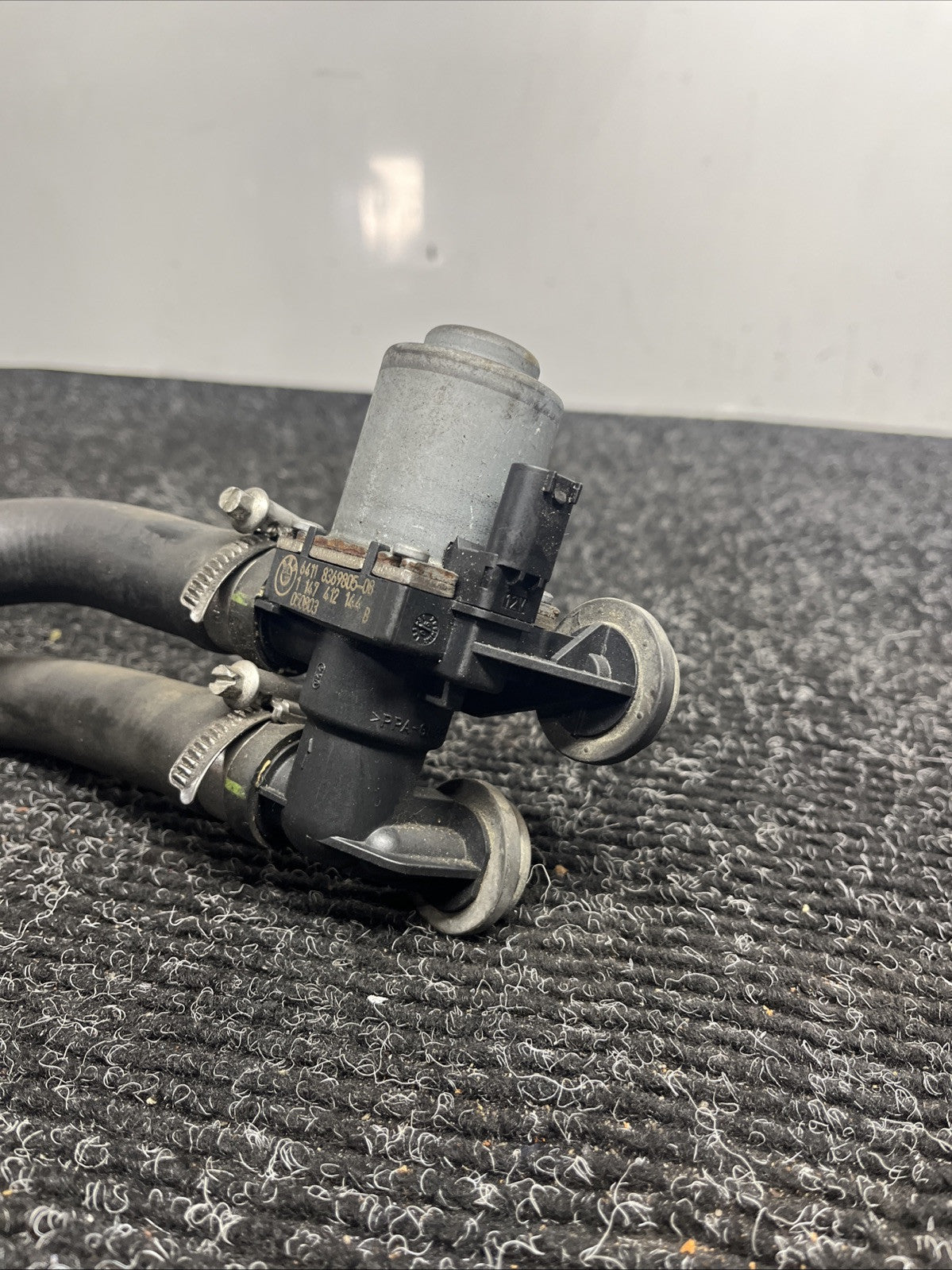 ☑️ BMW E46 M3 01-06 Auxiliary Water Pump Heater Control Valve OEM