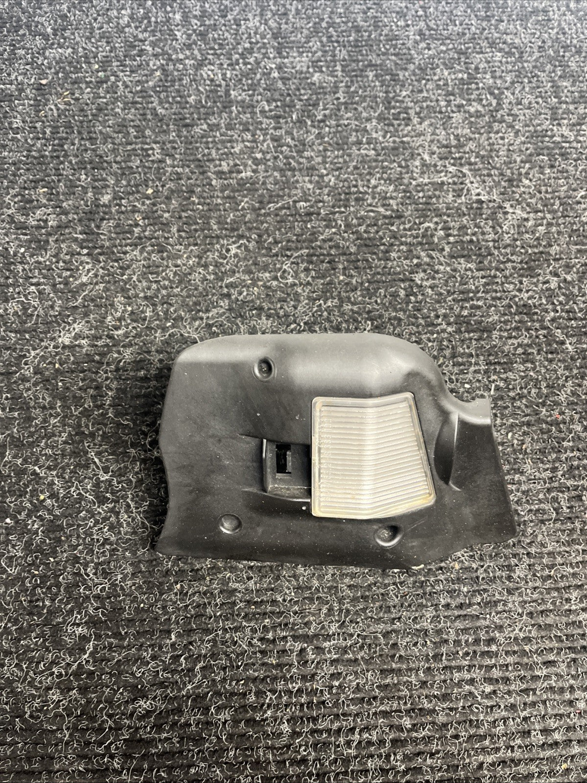 ☑️ 99-06 BMW E46 3 Series M3 Right Passenger Taillight Bulb Socket Panel 6920702