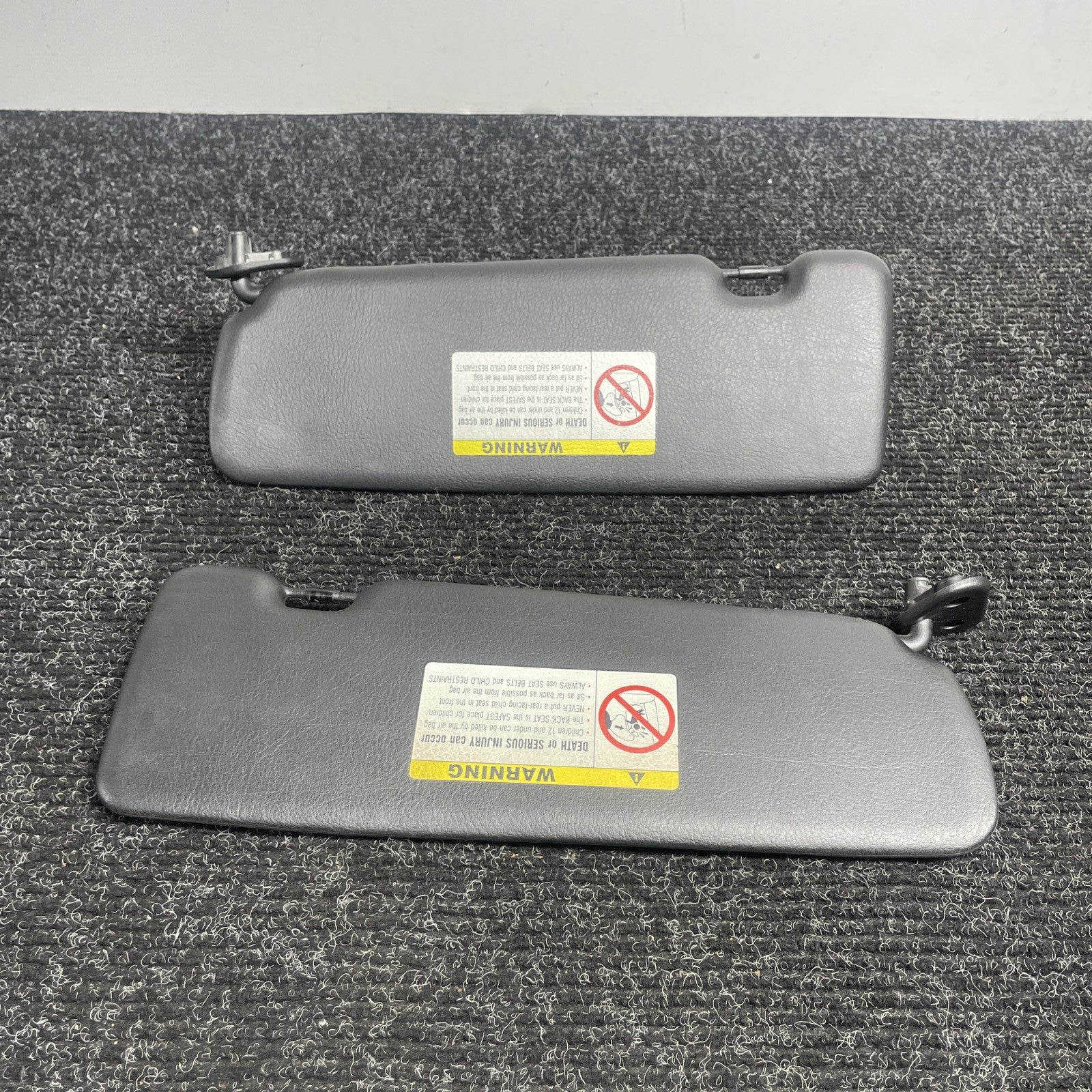 ☑️ 01-06 BMW E46 3-SERIES CONVERTIBLE SET OF 2 FRONT LEFT & RIGHT SUN VISOR OEM