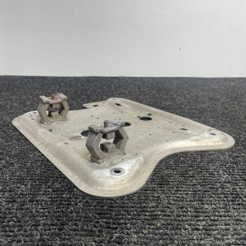 ☑️ 01-06 BMW E46 M3 OEM Rear Section Exhaust Pipe Bracket Rubber Mount