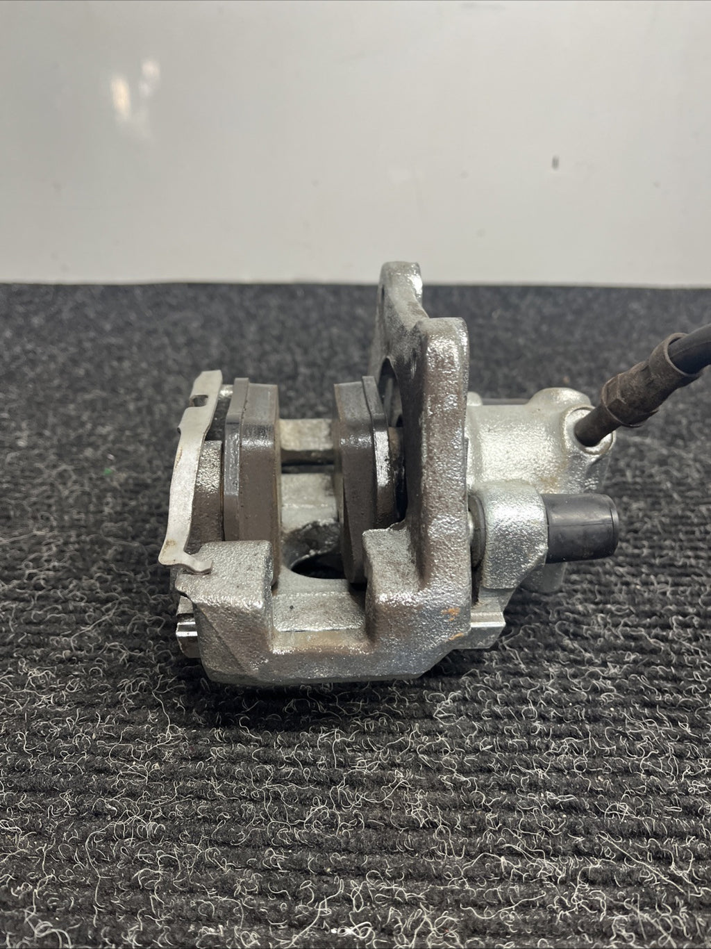 ☑️ 01-06 BMW E46 330i 330Ci RWD REAR LEFT DRIVER BRAKE CALIPER OEM